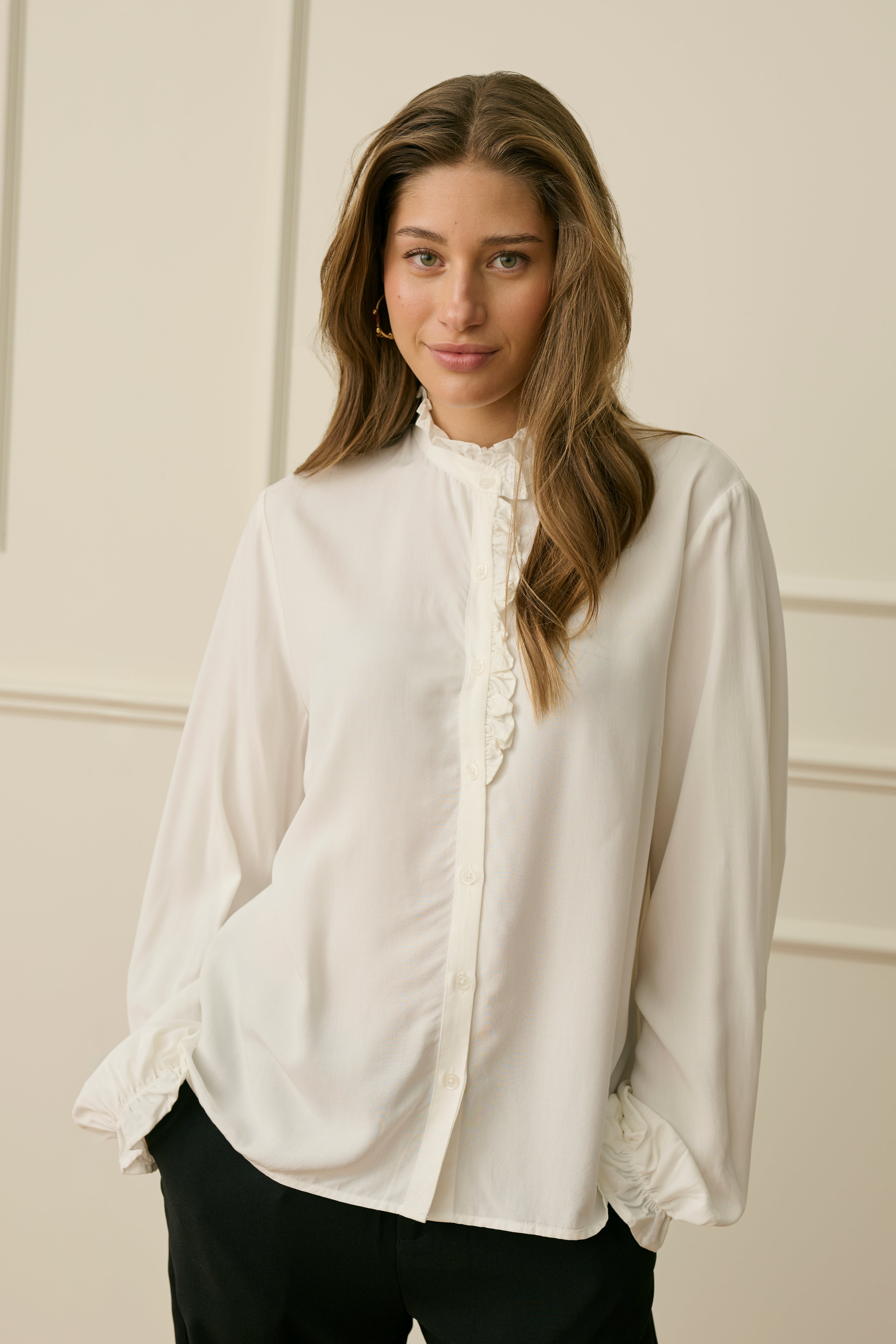 CRCocamia Trousers LOCATION NONE 10611708-100120