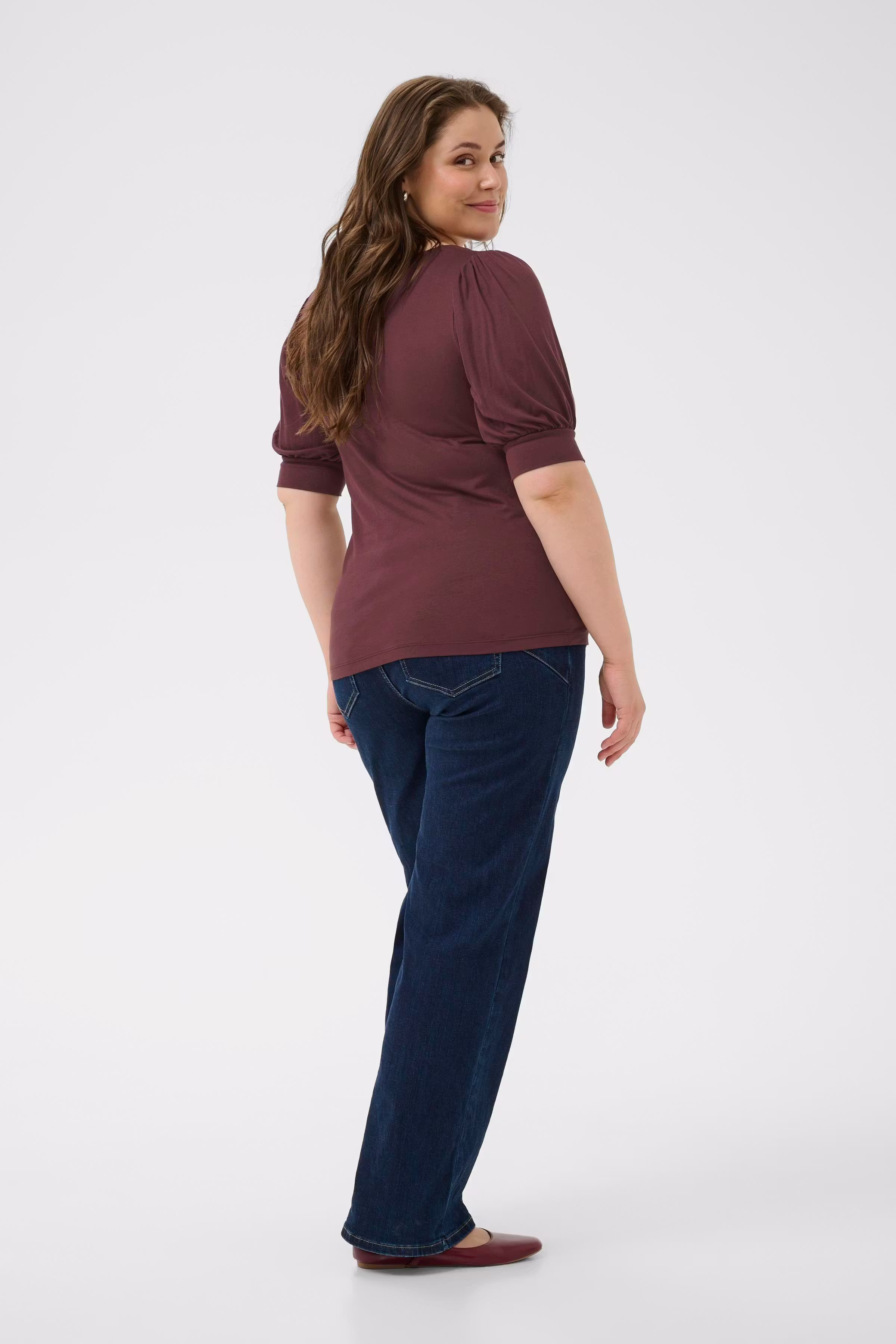 KCsissy T-Shirt LOOKBOOK BACK 10581401-191619