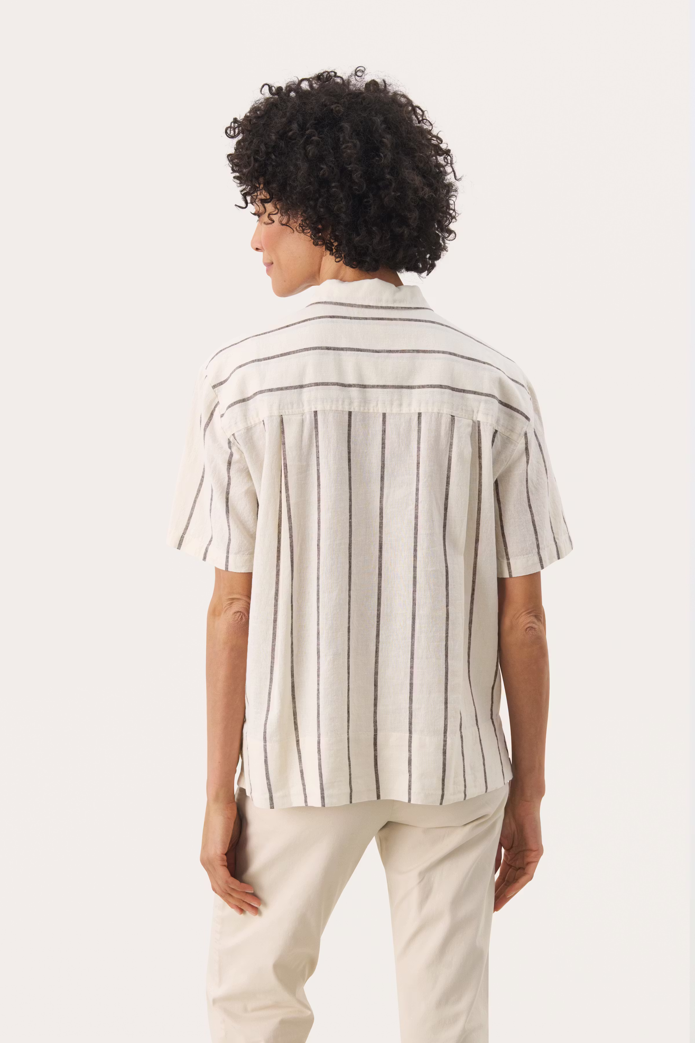 ReneePW Shirt LOOKBOOK BACK 30309613-303790