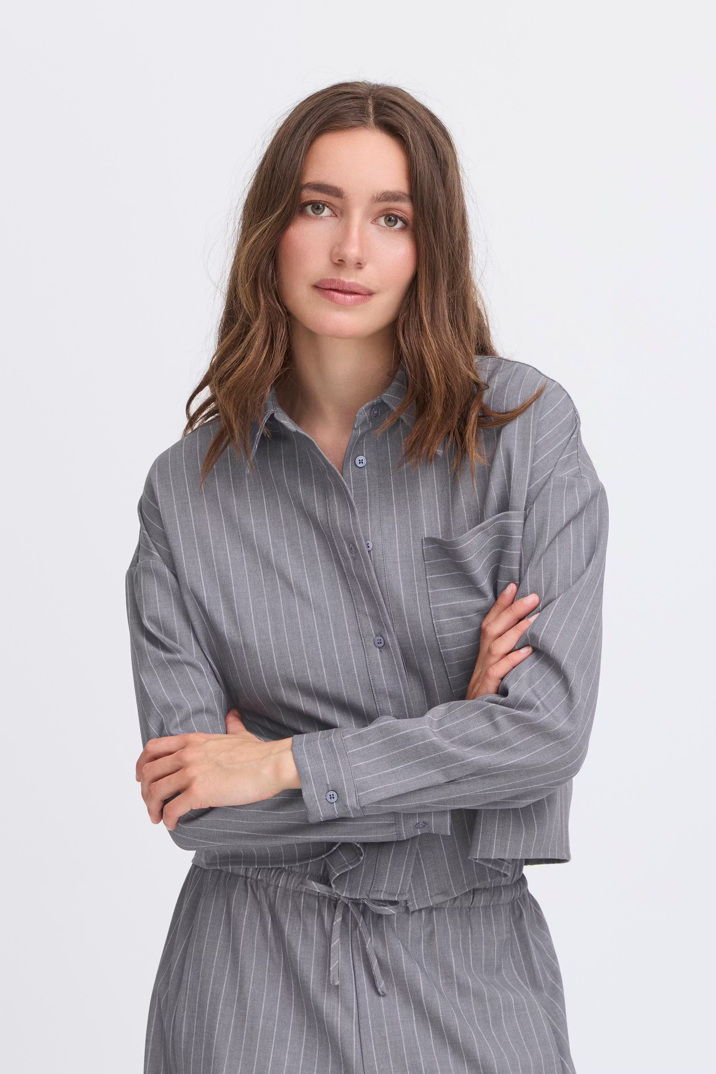 IXTRINE shirt LOOKBOOK FRONT 20123489-163916
