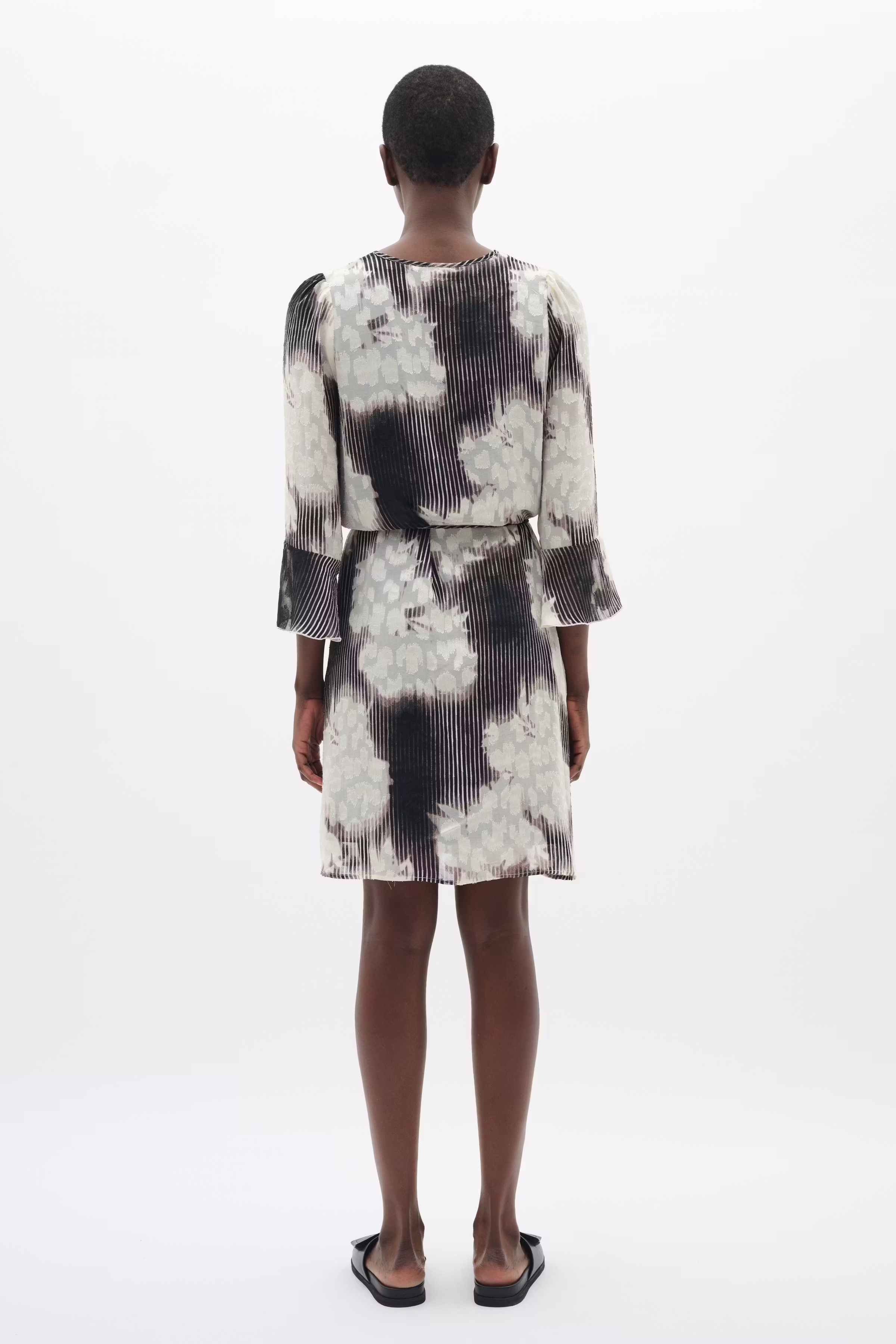 CielleIW Dress LOOKBOOK BACK 30110262-303573