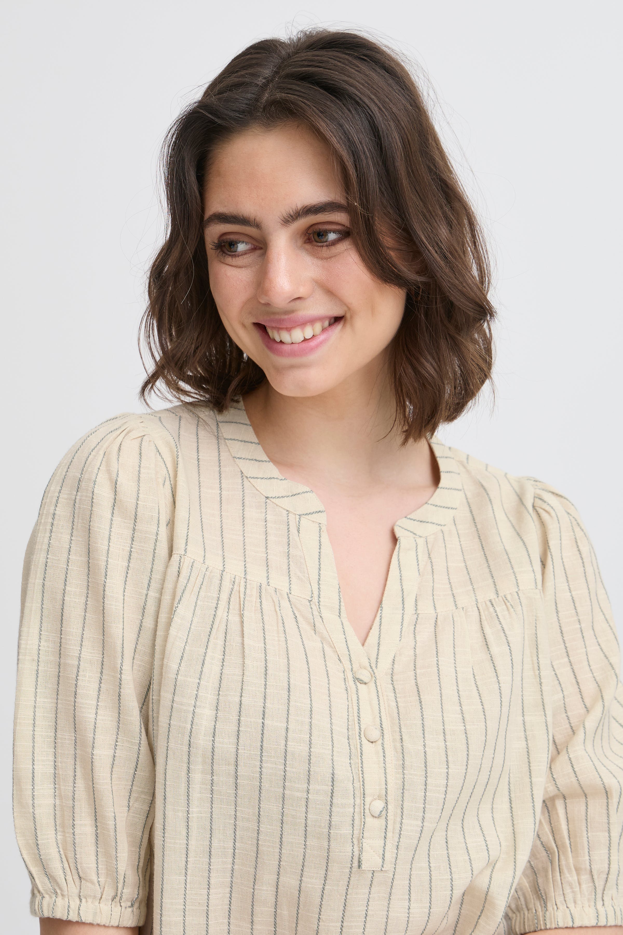 FXBONNIE Bluse LOOKBOOK DETAIL 20615304-205102