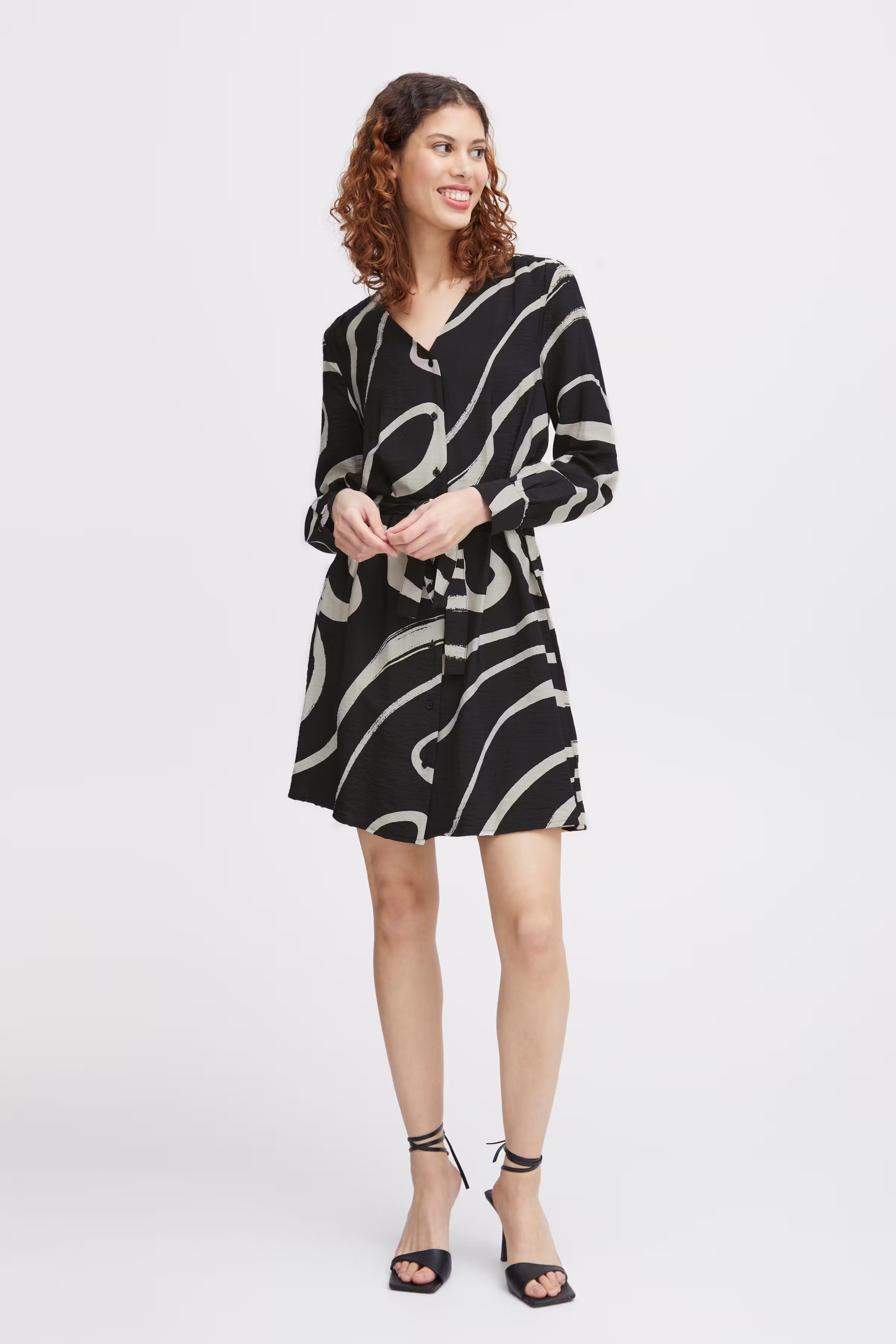 BYIBINE Kjole LOOKBOOK FRONT 20814520-200453