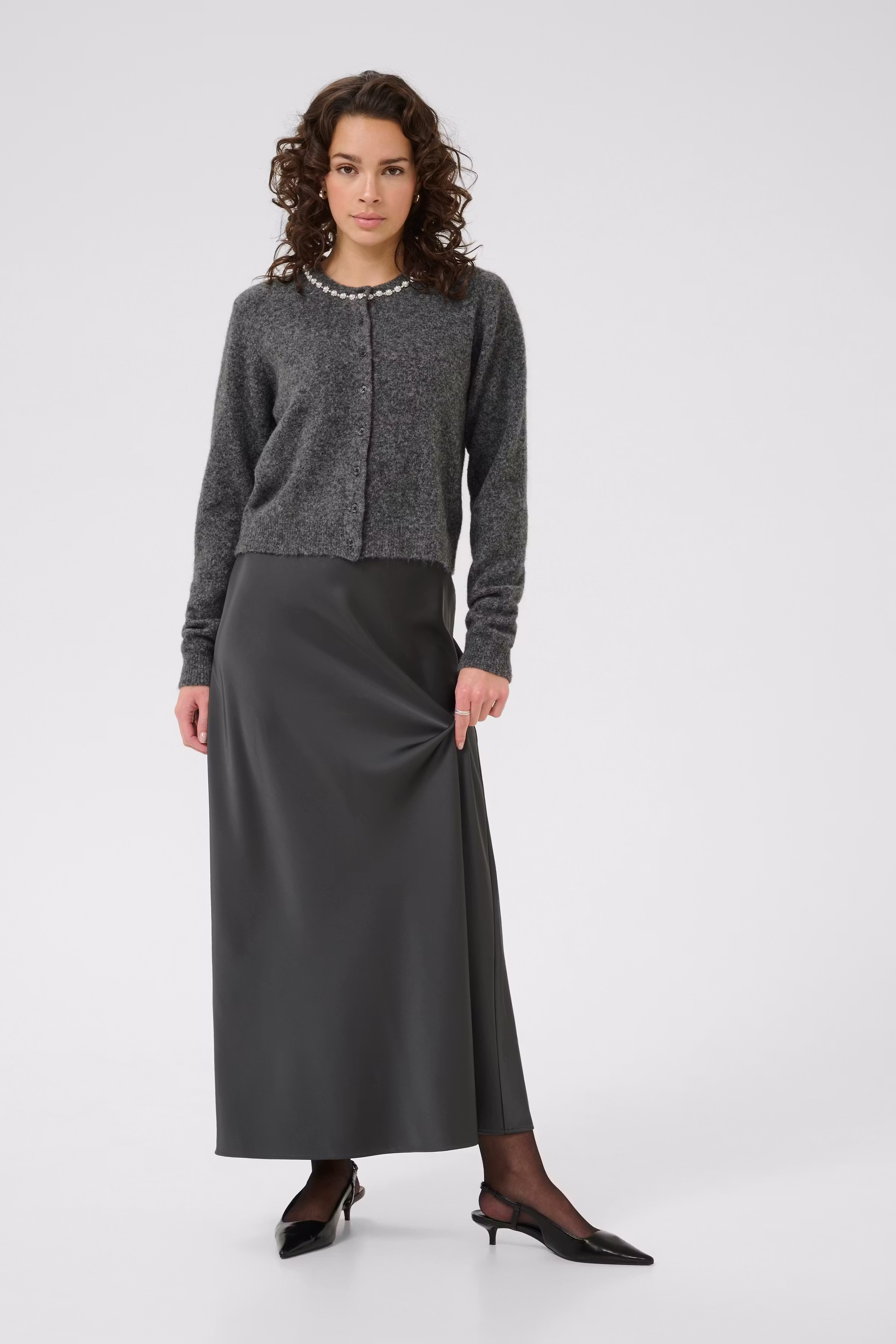 KAroxy Cardigan LOOKBOOK FRONT 10510621-100123