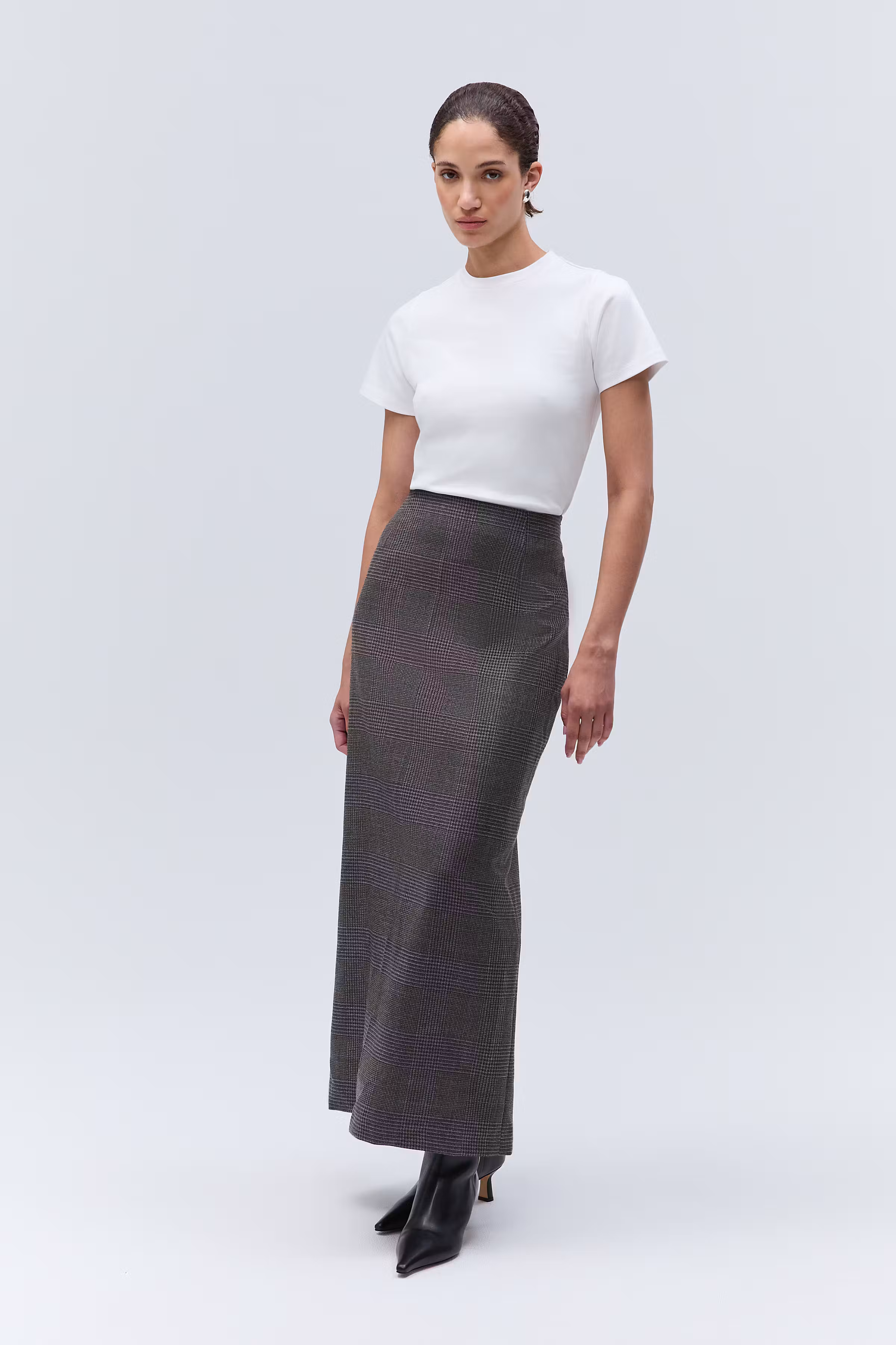 IOSageLouise Skirt LOOKBOOK FRONT 30600792-MC1999