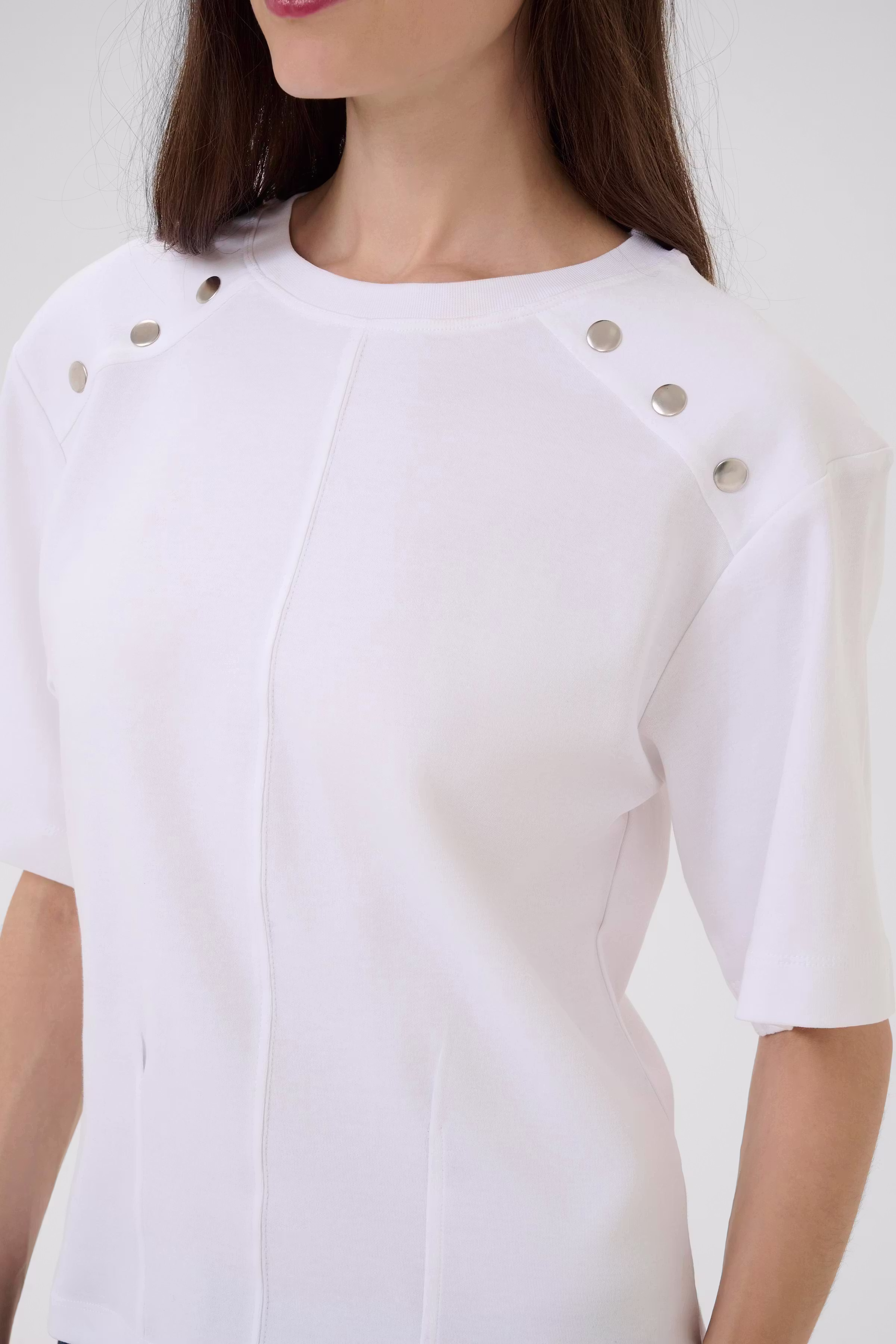 KBDella T-shirt LOOKBOOK DETAIL 10105772-110601