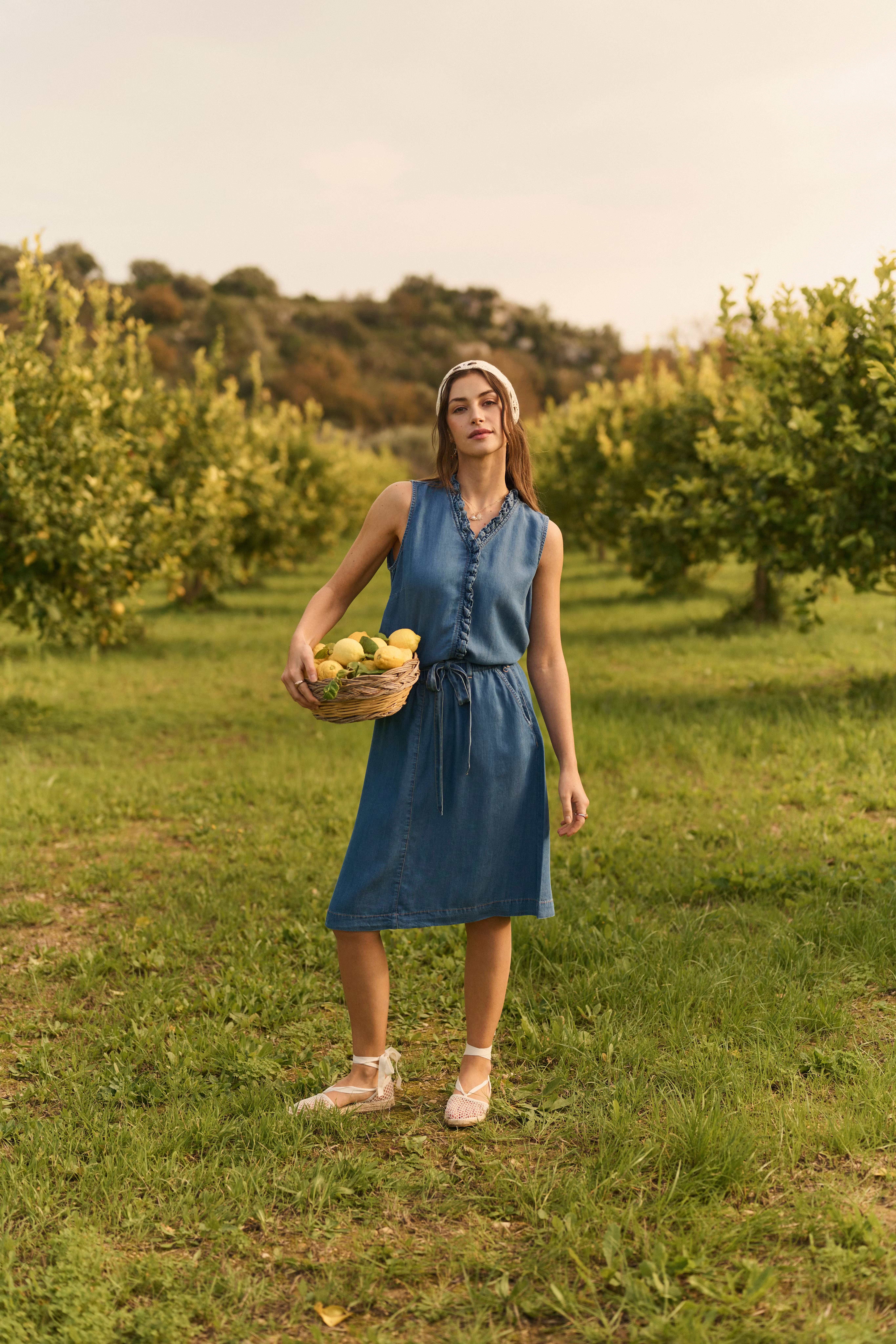 CRMolly Top LOCATION NONE 10614943-109128