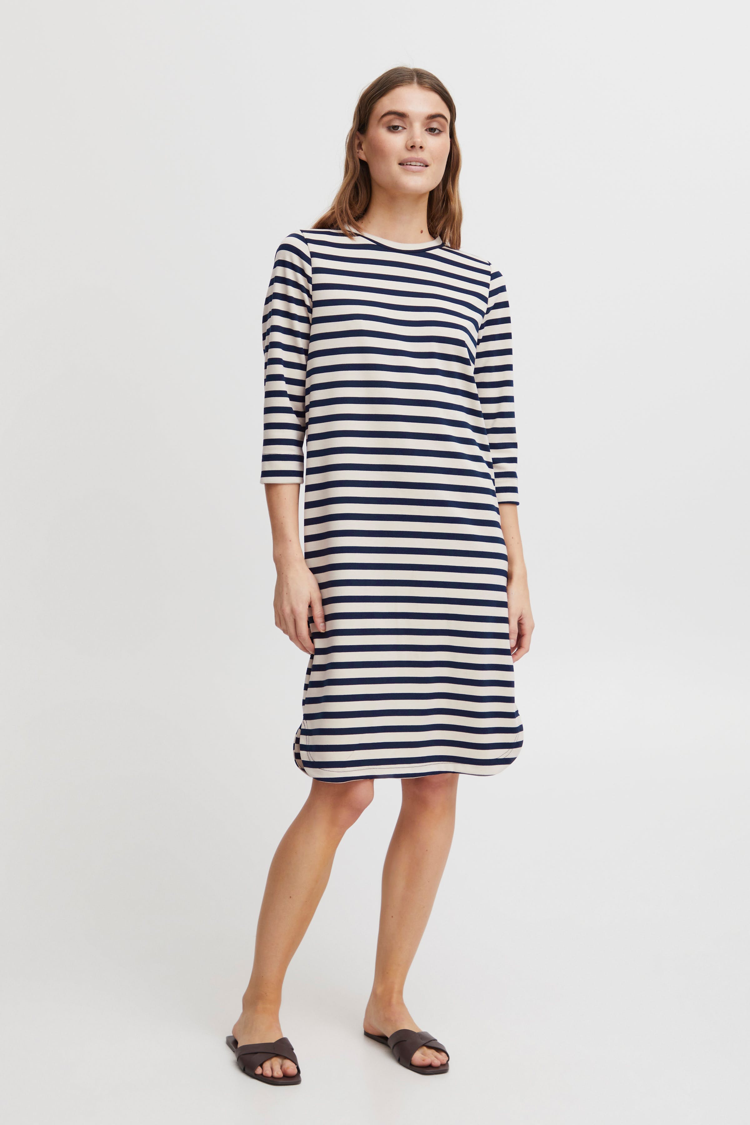 Jersey jurk LOOKBOOK FRONT 20612024-200119