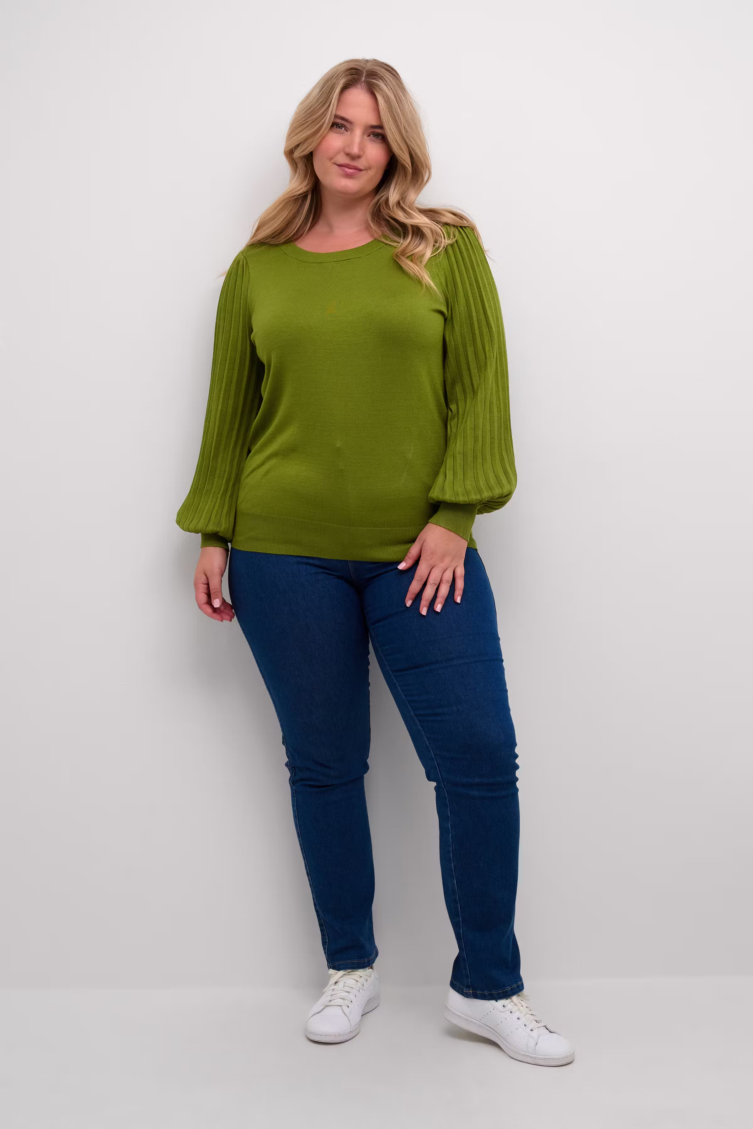 KCloni Pullover LOOKBOOK FRONT 10581811-180435