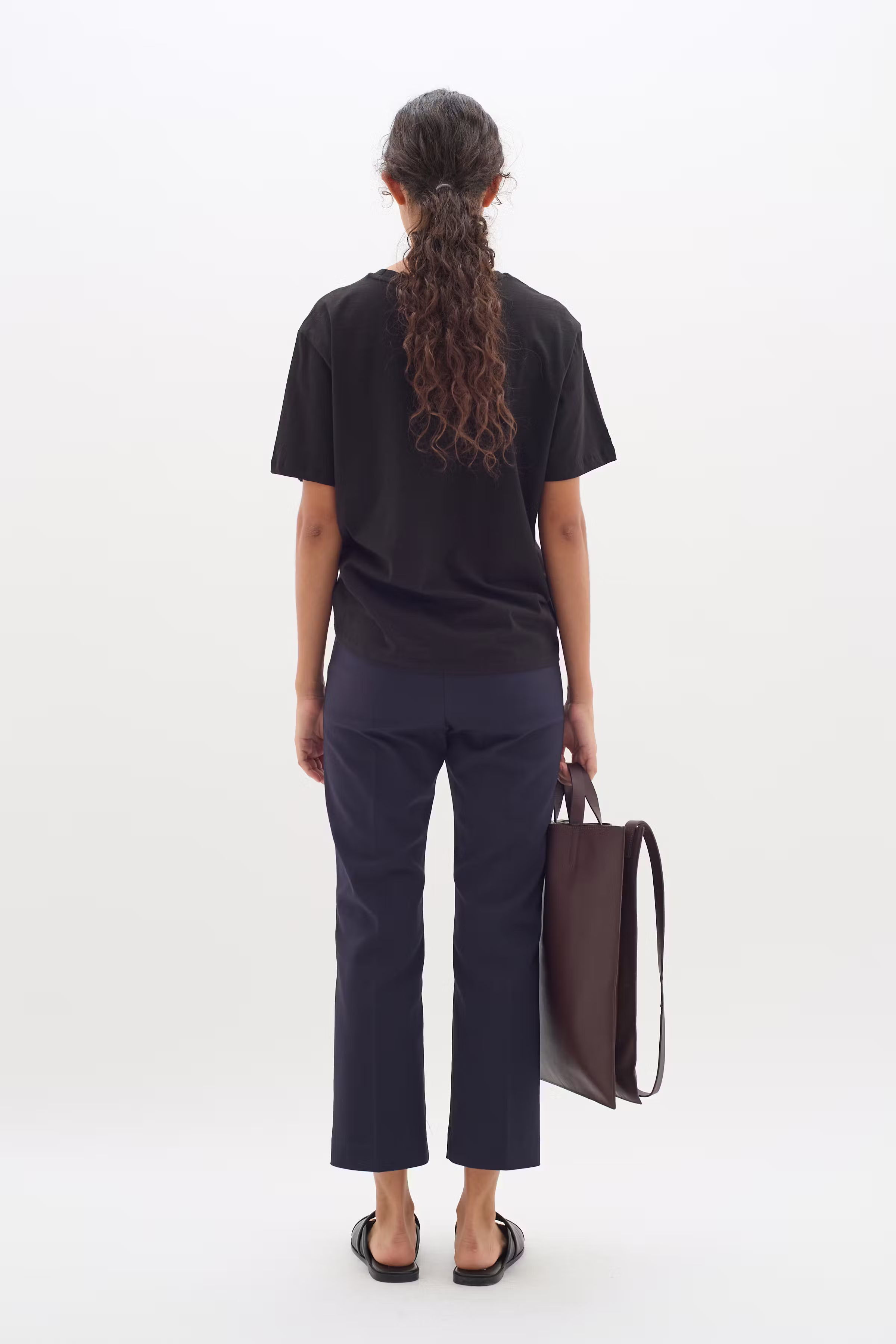 ZiggiIW Kickflare Trousers LOOKBOOK BACK 30109516-300005