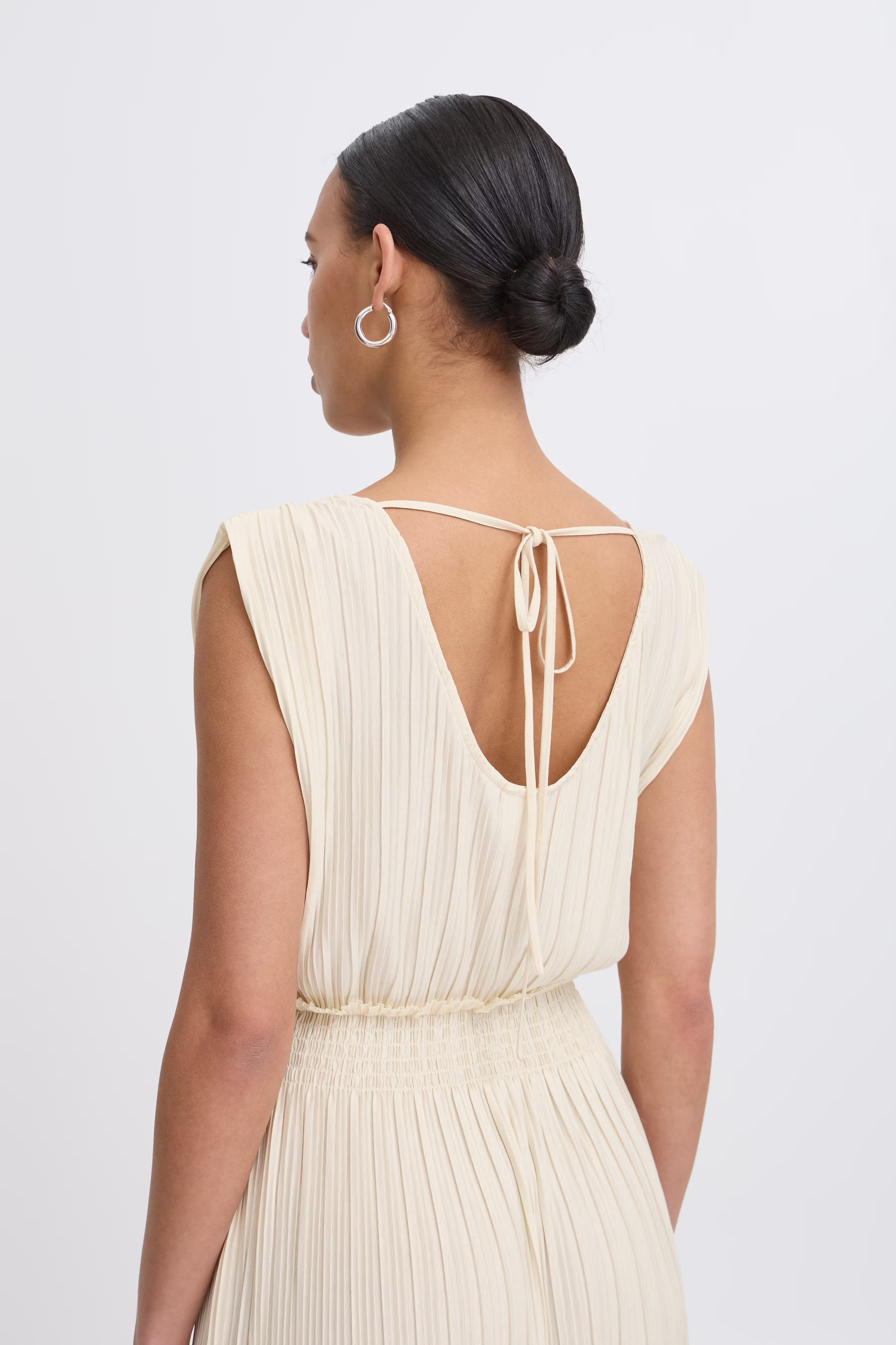 IHYAMILET Klänning LOOKBOOK DETAIL 20123256-130905