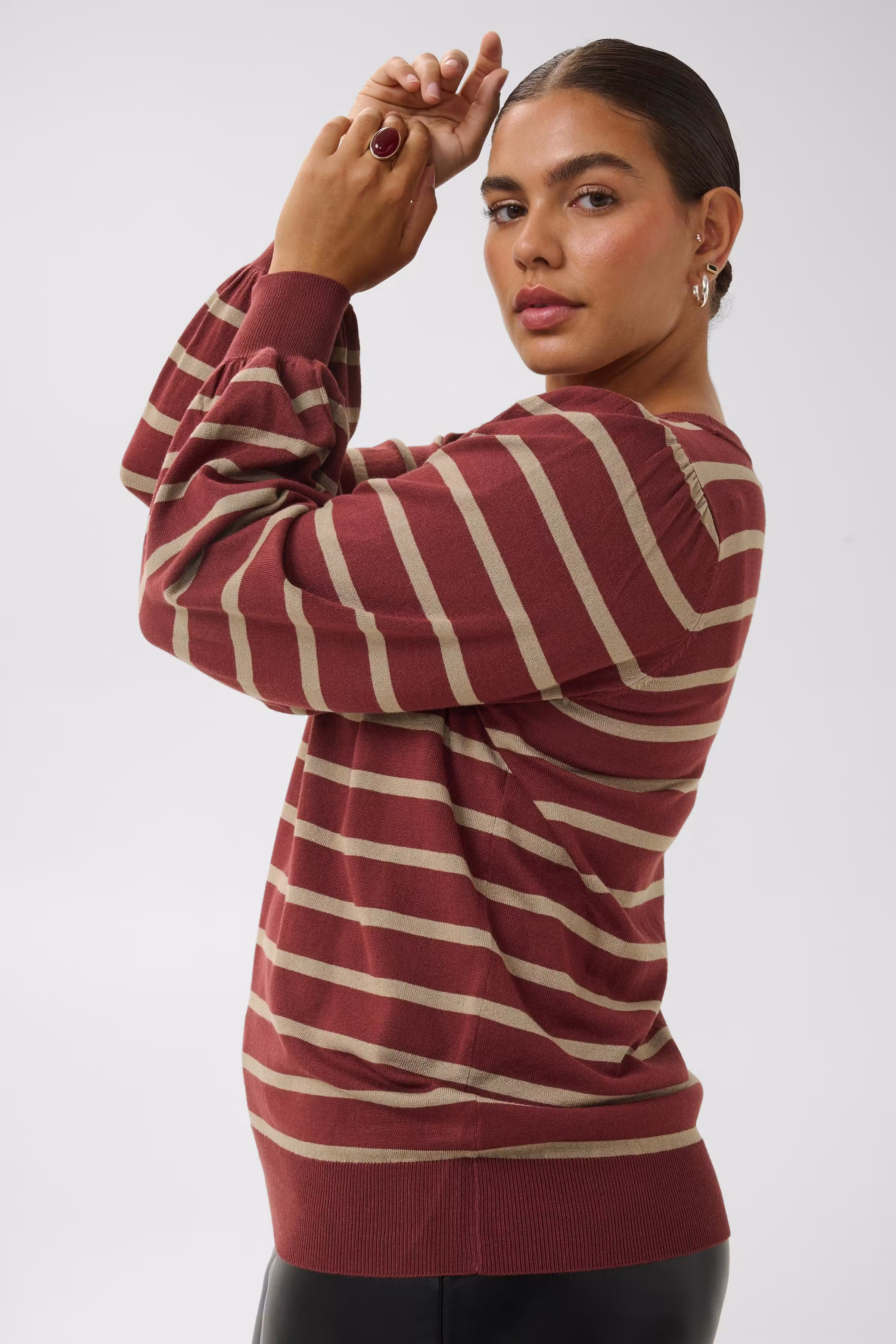 KClizzy Pullover LOOKBOOK DETAIL 10584617-1000189