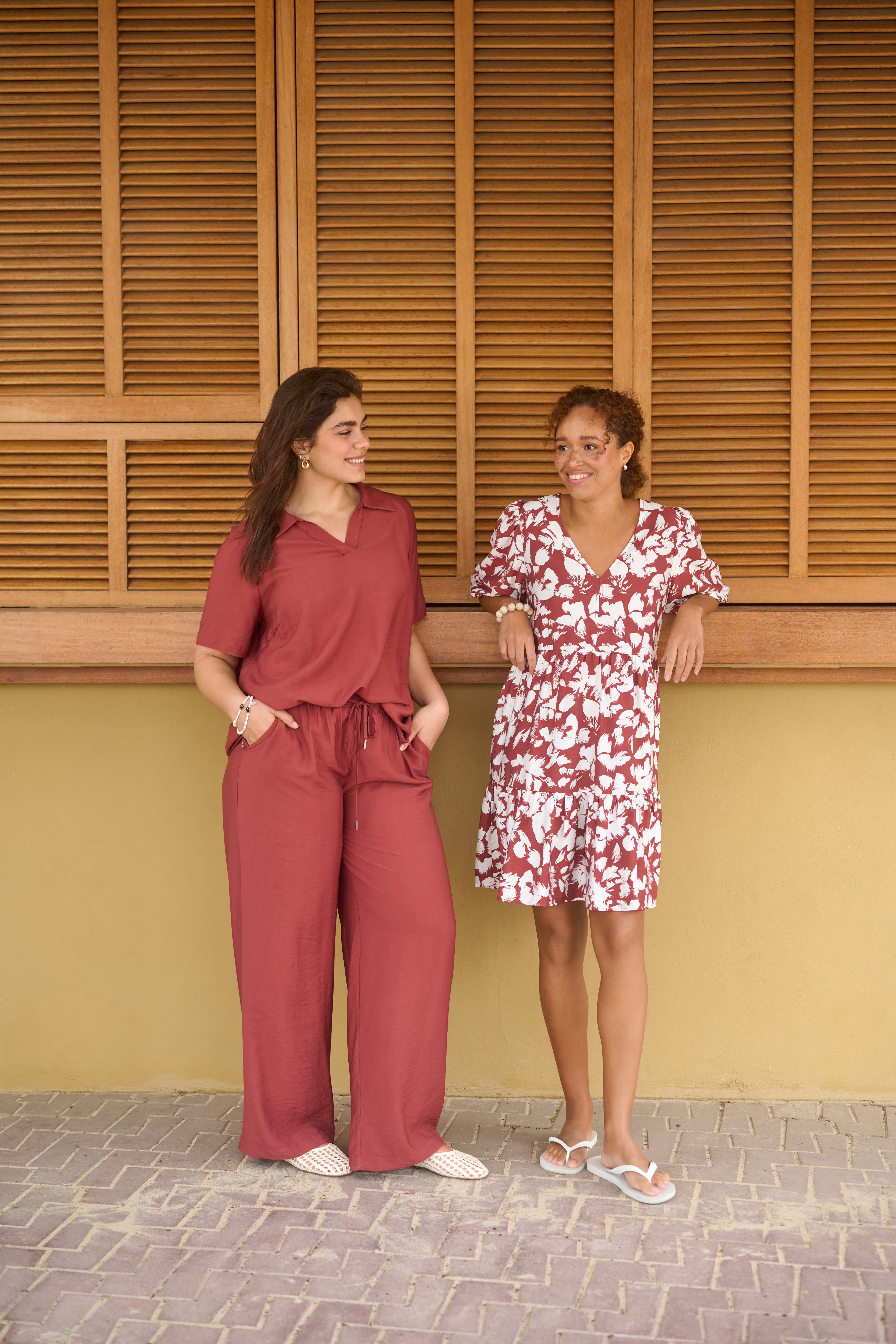 KAevie Kjole LOCATION NONE 10511536-109283