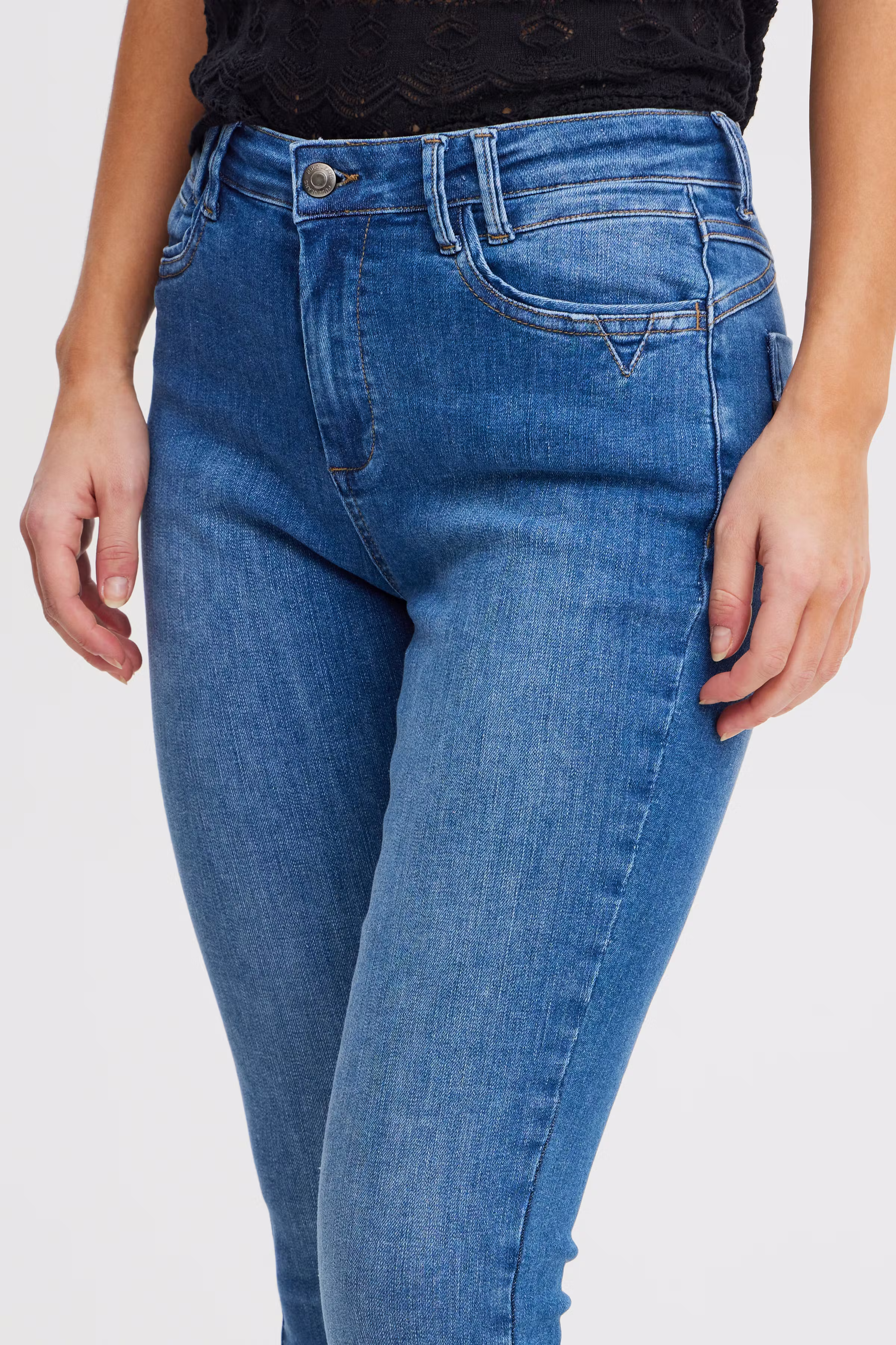 PZJULIA HW 7/8 Jeans LOOKBOOK DETAIL 50208106-200005