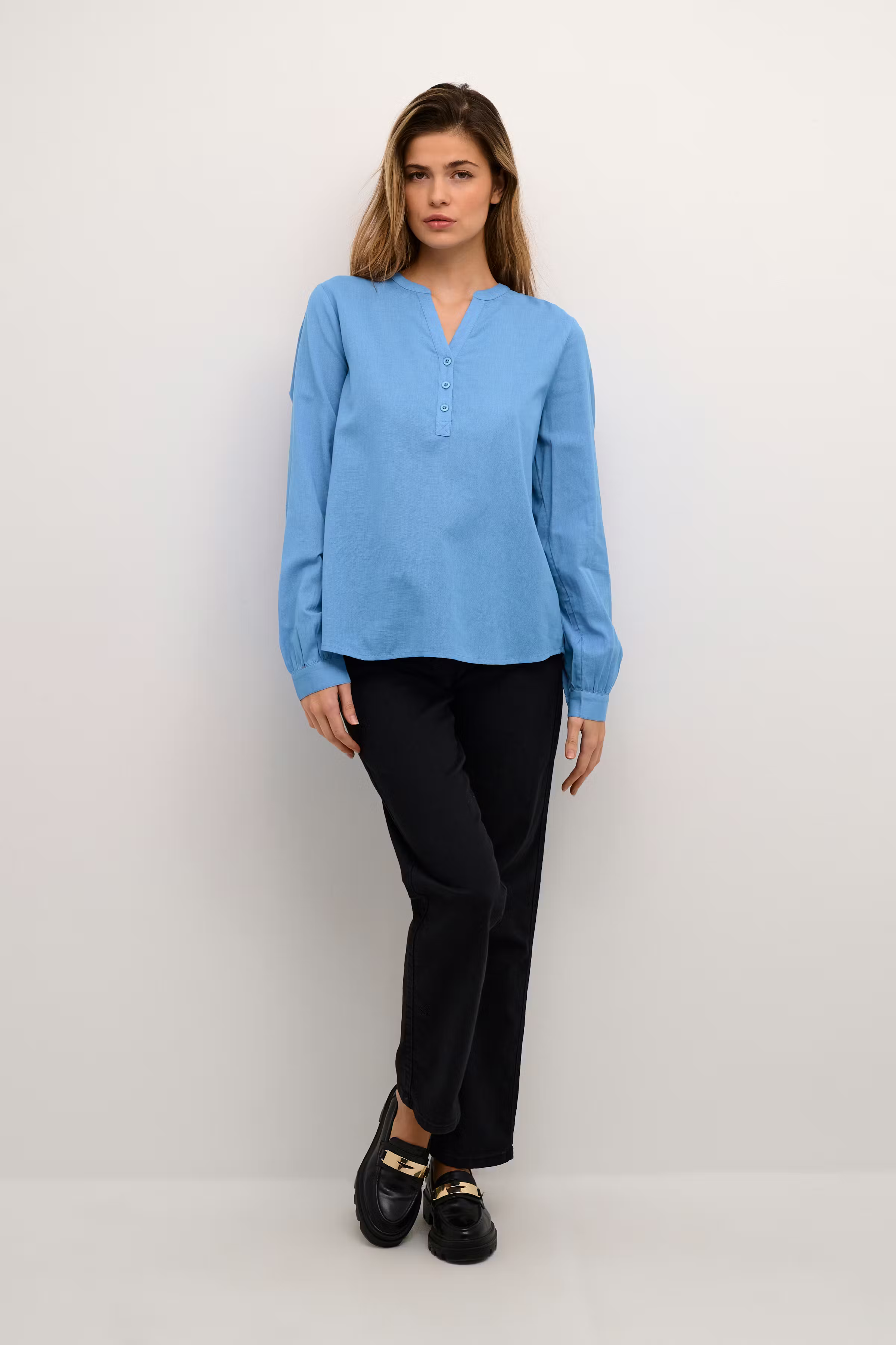 KAmajse Linen blouse LOOKBOOK FRONT 10507392-184039