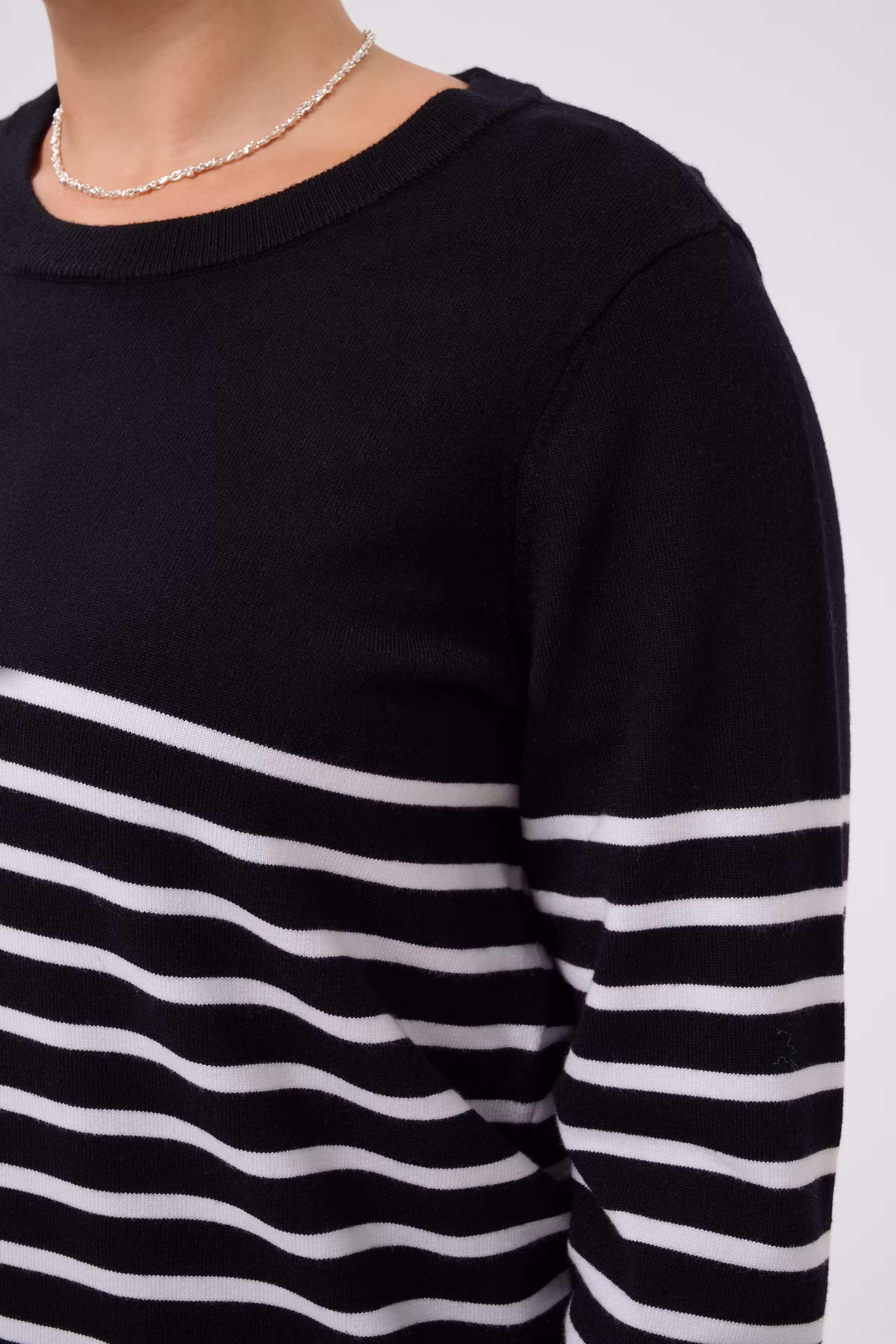 KCliona Pullover LOOKBOOK DETAIL 10584433-1000271