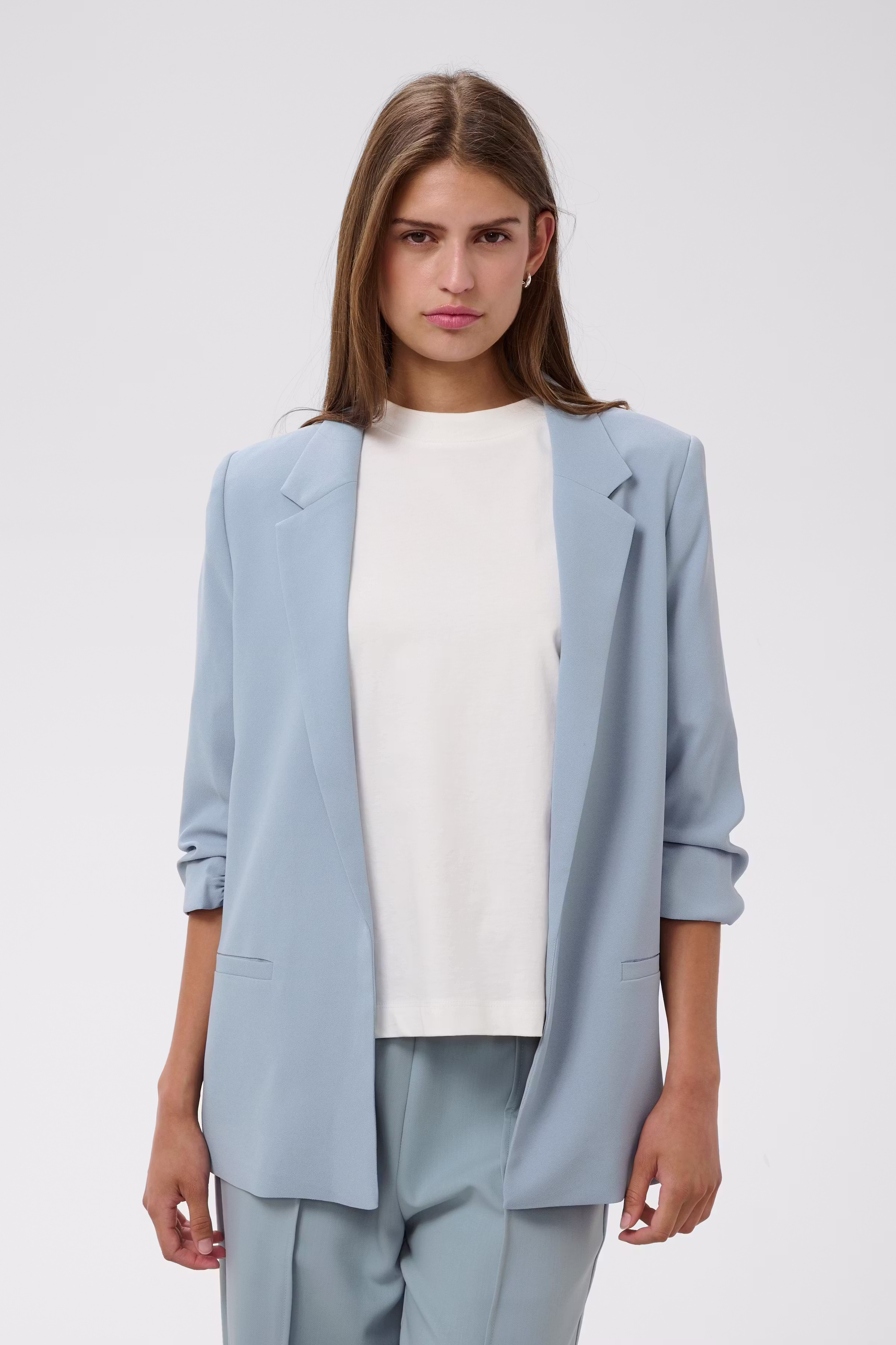 SLShirley Blazer LOOKBOOK FRONT 30403608-164013