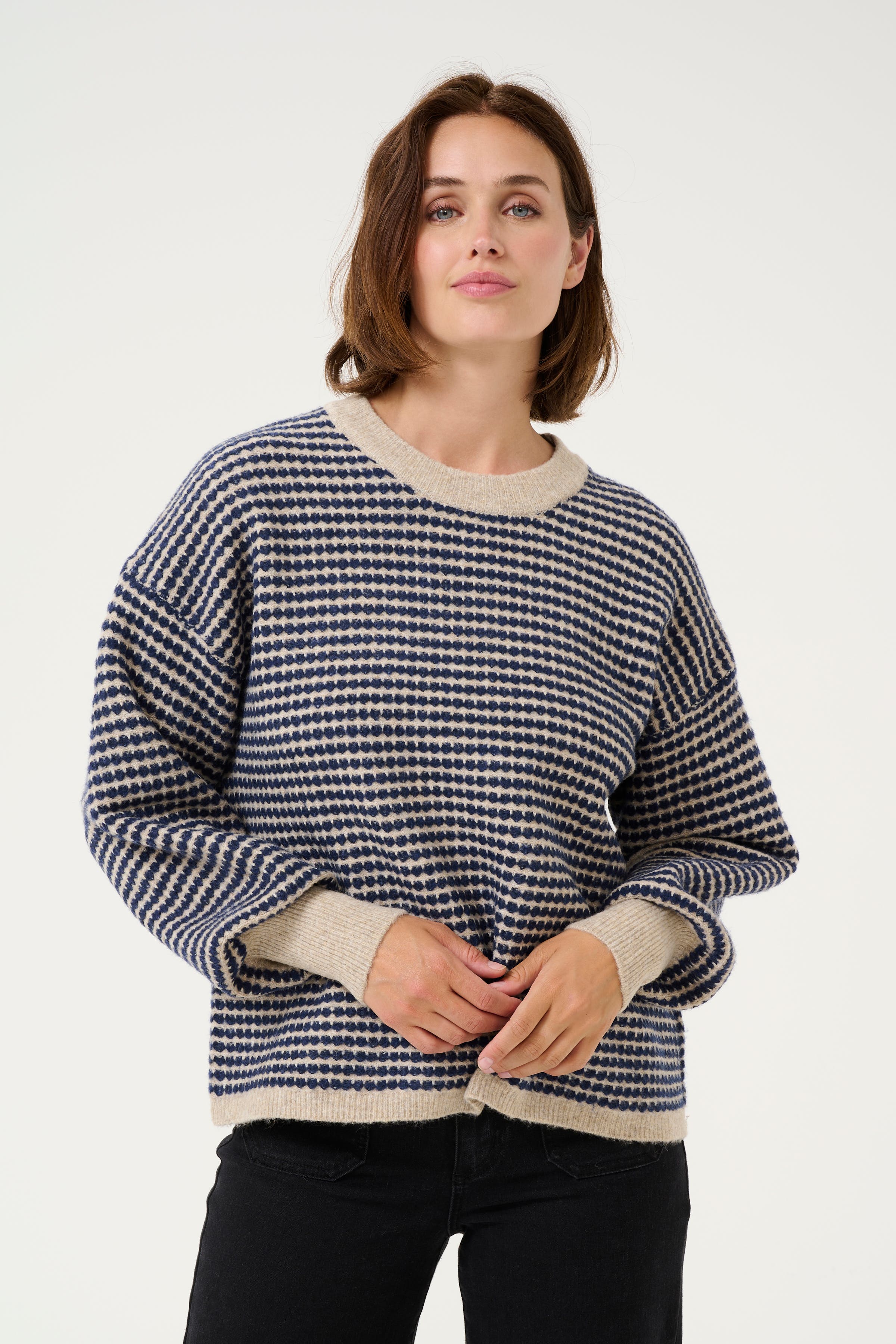 KAellery Pullover LOOKBOOK FRONT 10509032-106867
