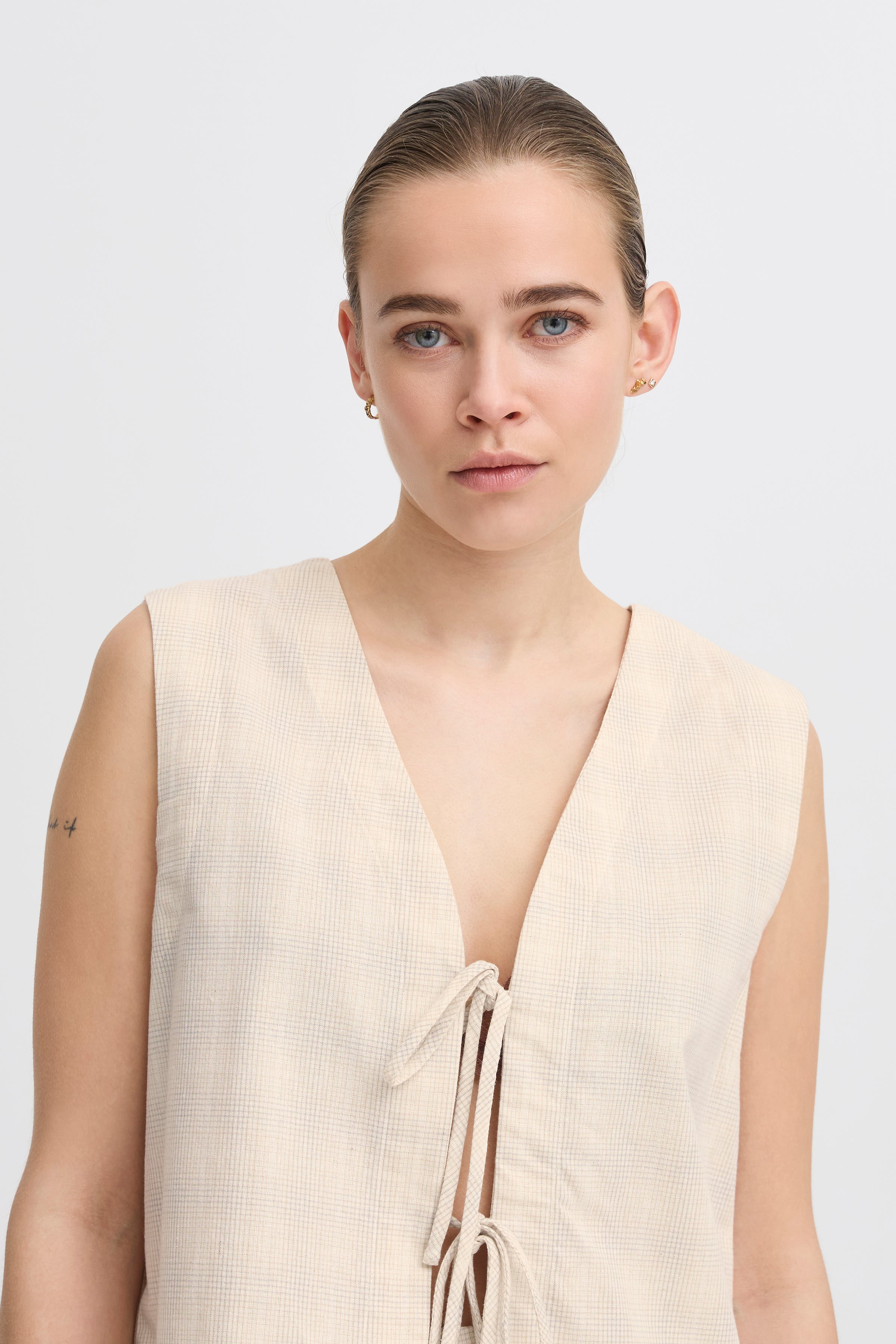 IHSAFFRON Top LOOKBOOK DETAIL 20123220-130905