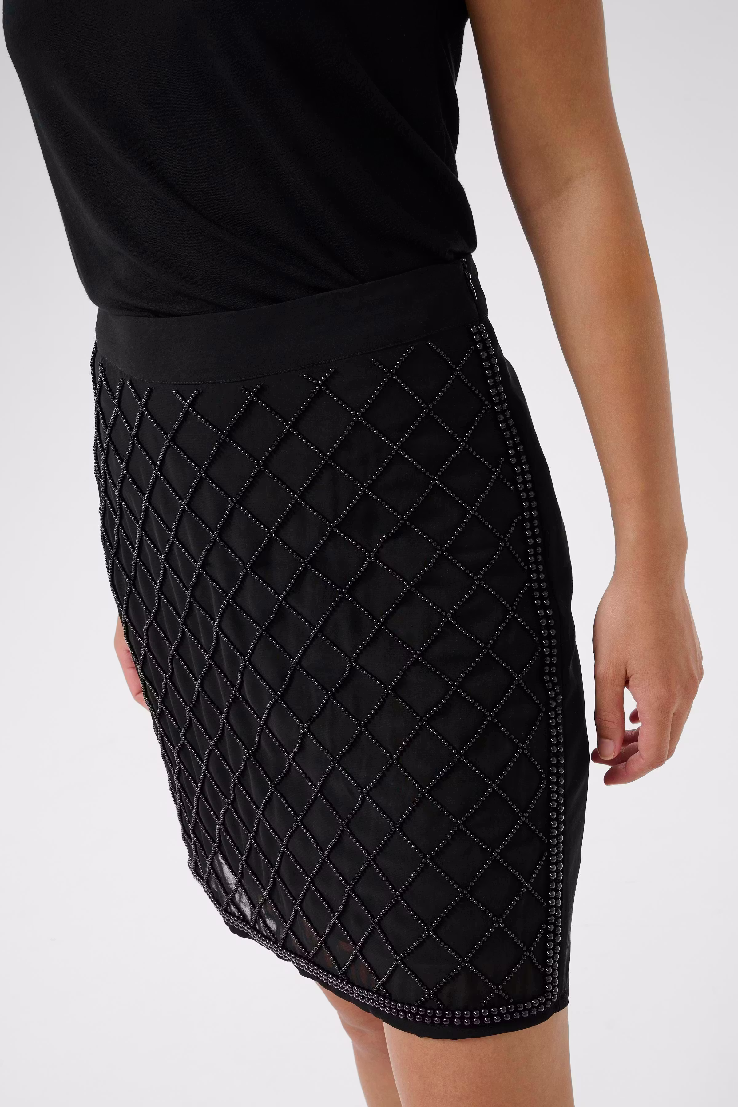 CUminta Skirt with pearls LOOKBOOK DETAIL 50112622-500012