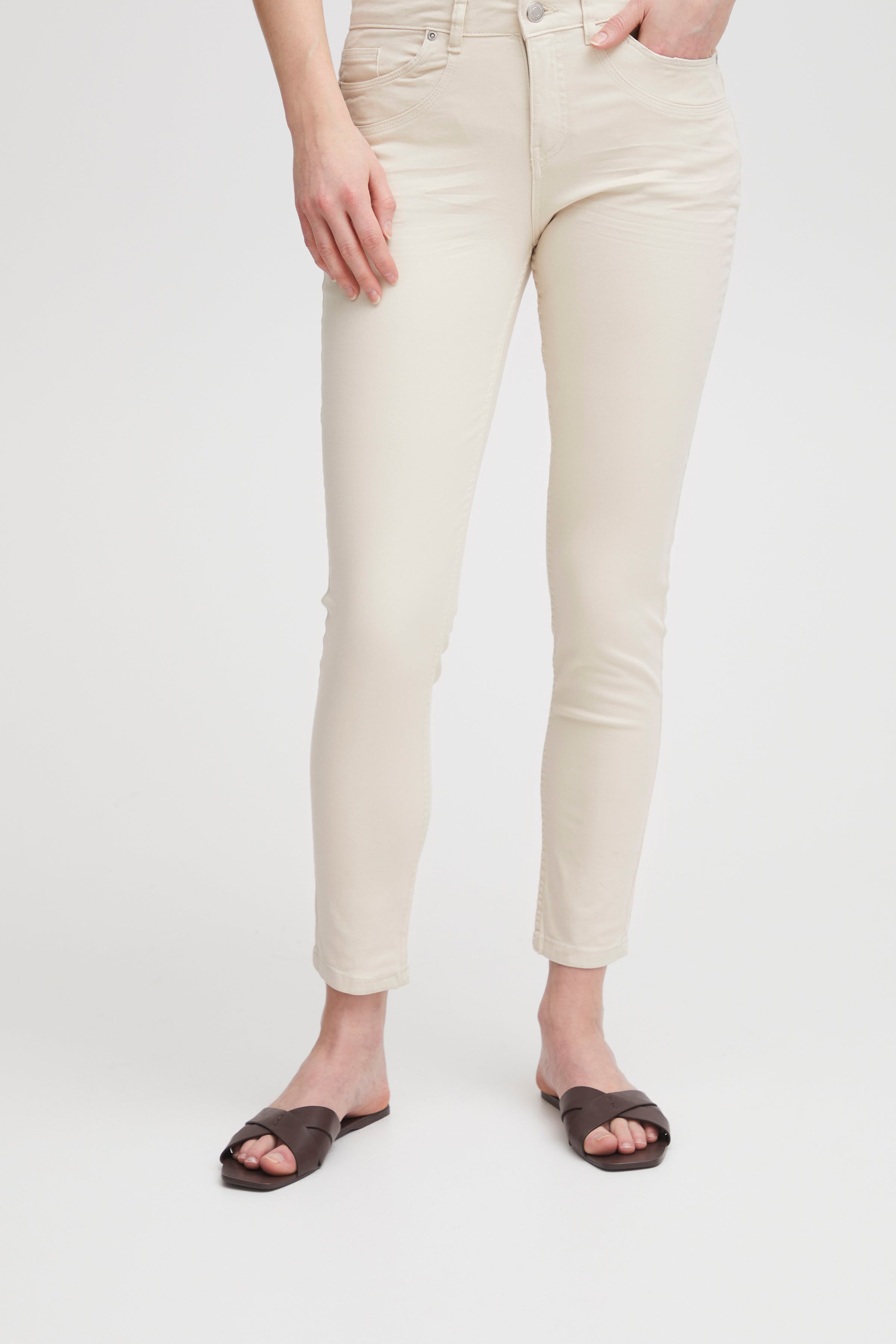 FRFOTWILL Trousers LOOKBOOK FRONT 20610422-130905