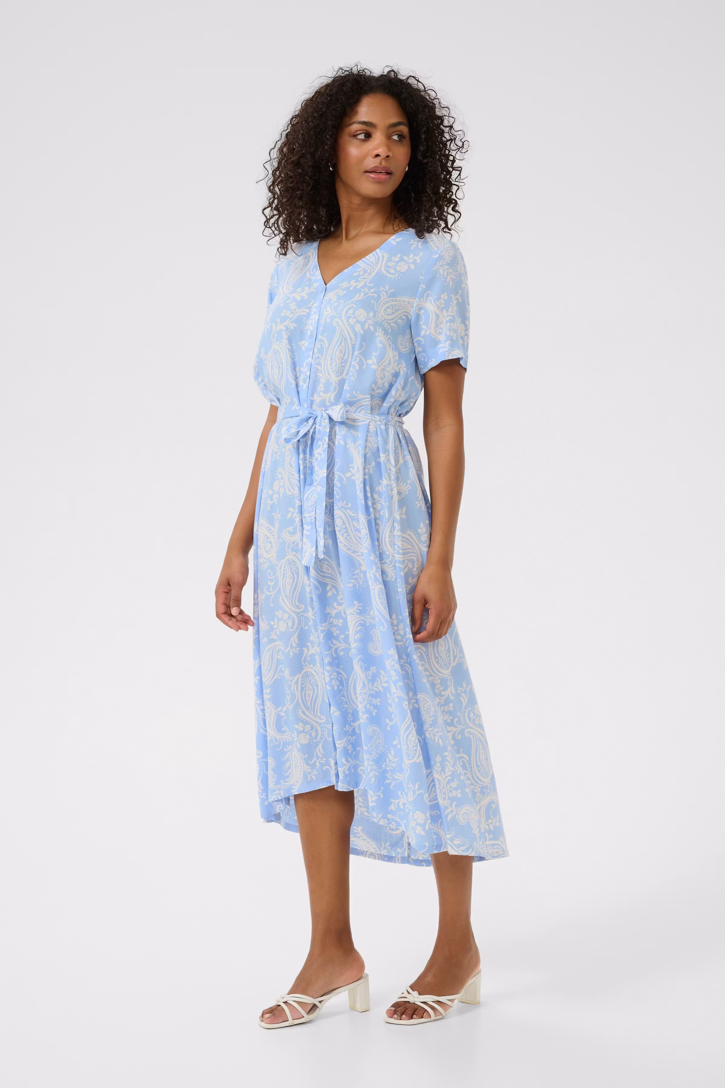 KAbeathe Dress LOOKBOOK FRONT 10508894-107907