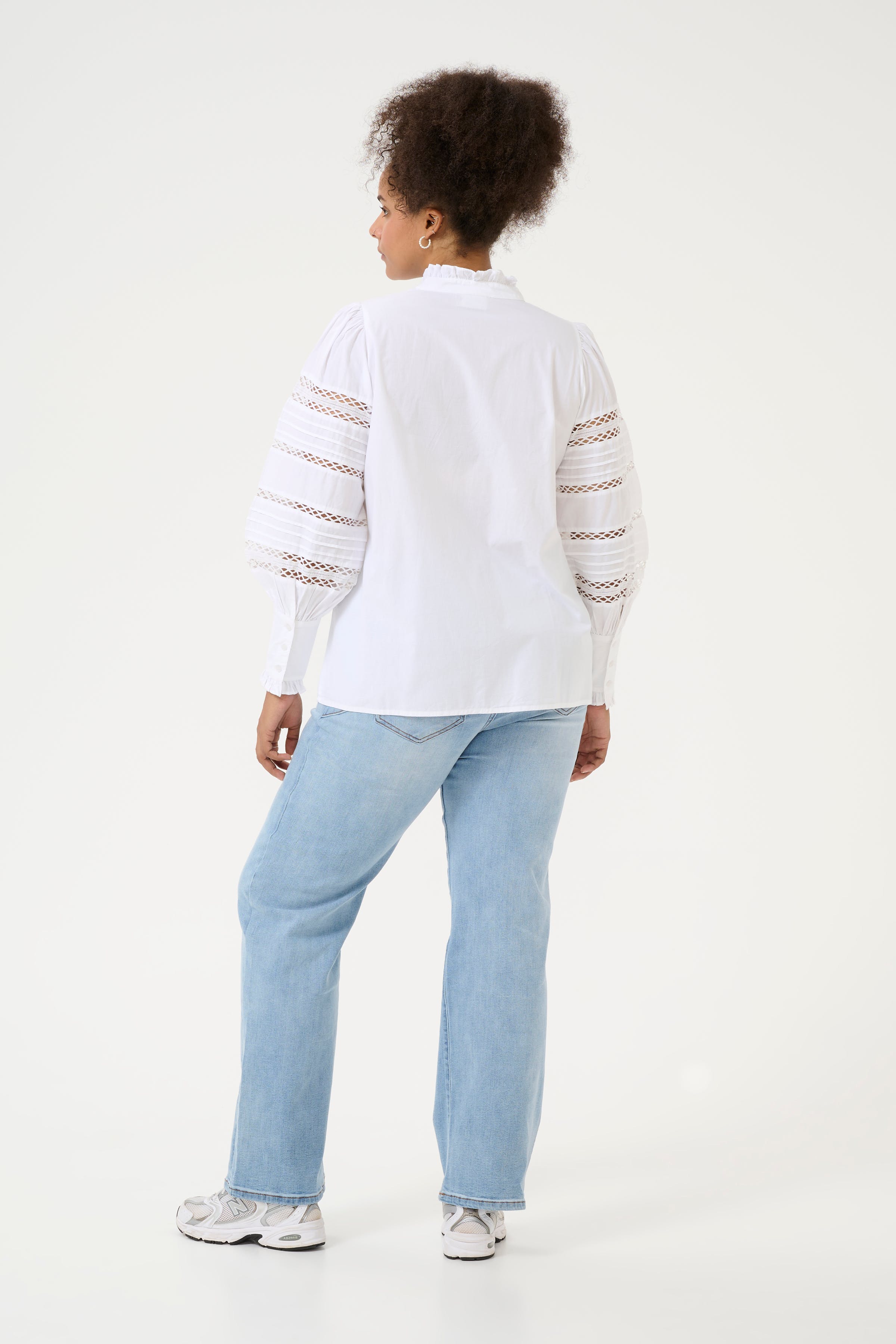 KCwilla Shirt LOOKBOOK BACK 10583024-110601