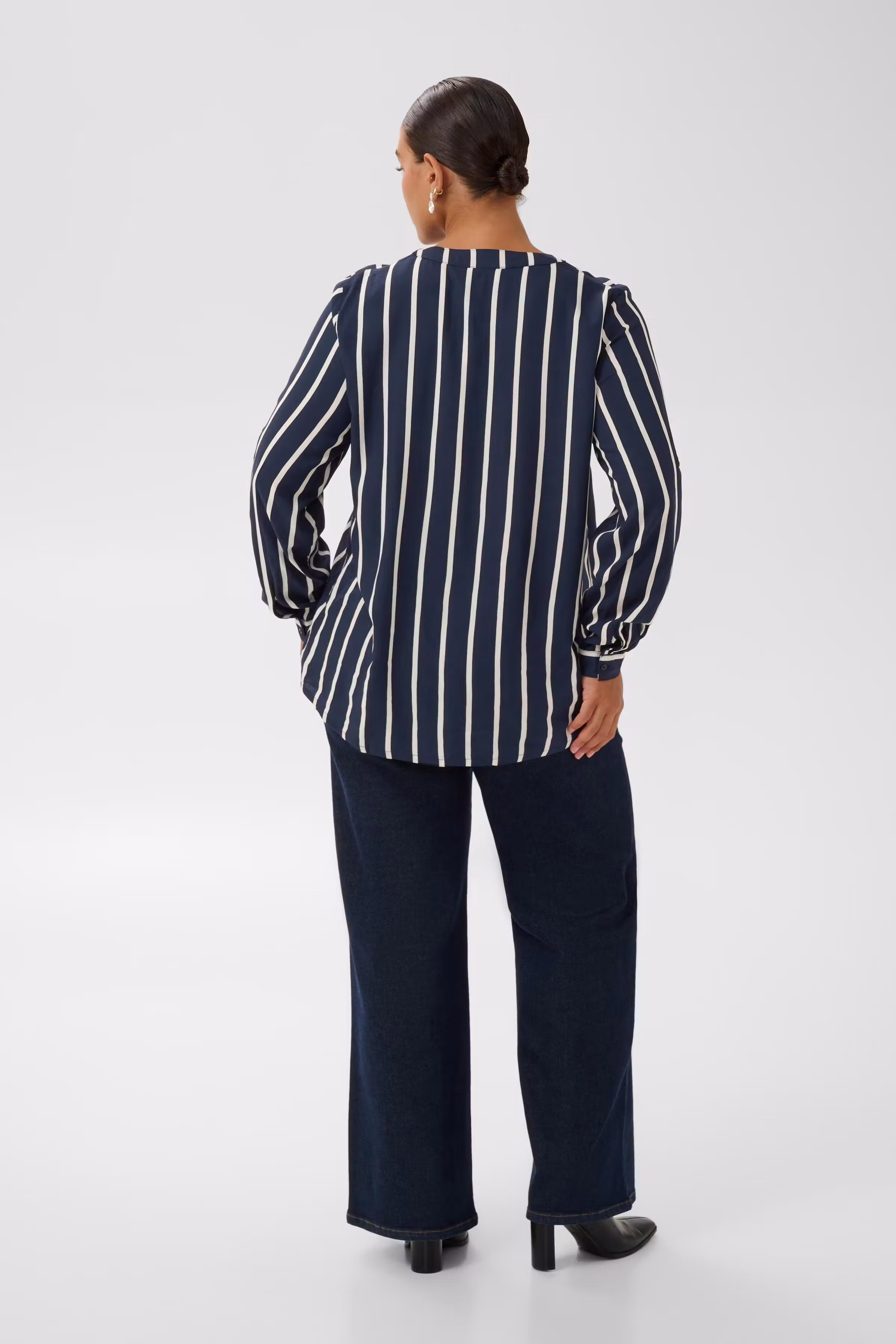 KCsida Blus LOOKBOOK BACK 10580350-101651