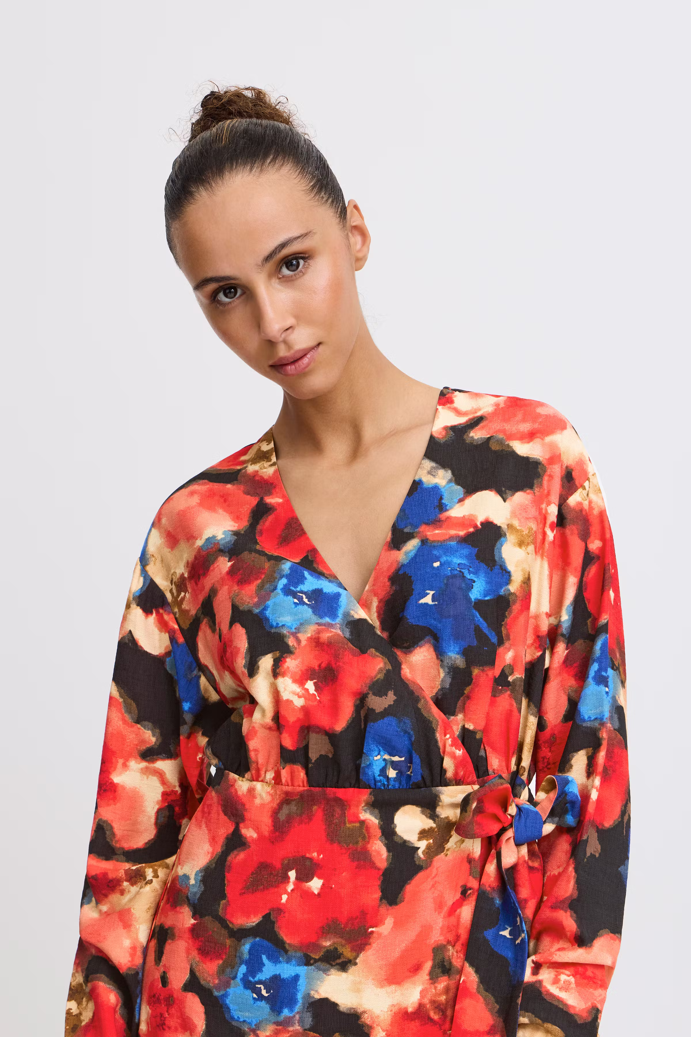 IHESTAVO Kleid LOOKBOOK DETAIL 20121824-203712