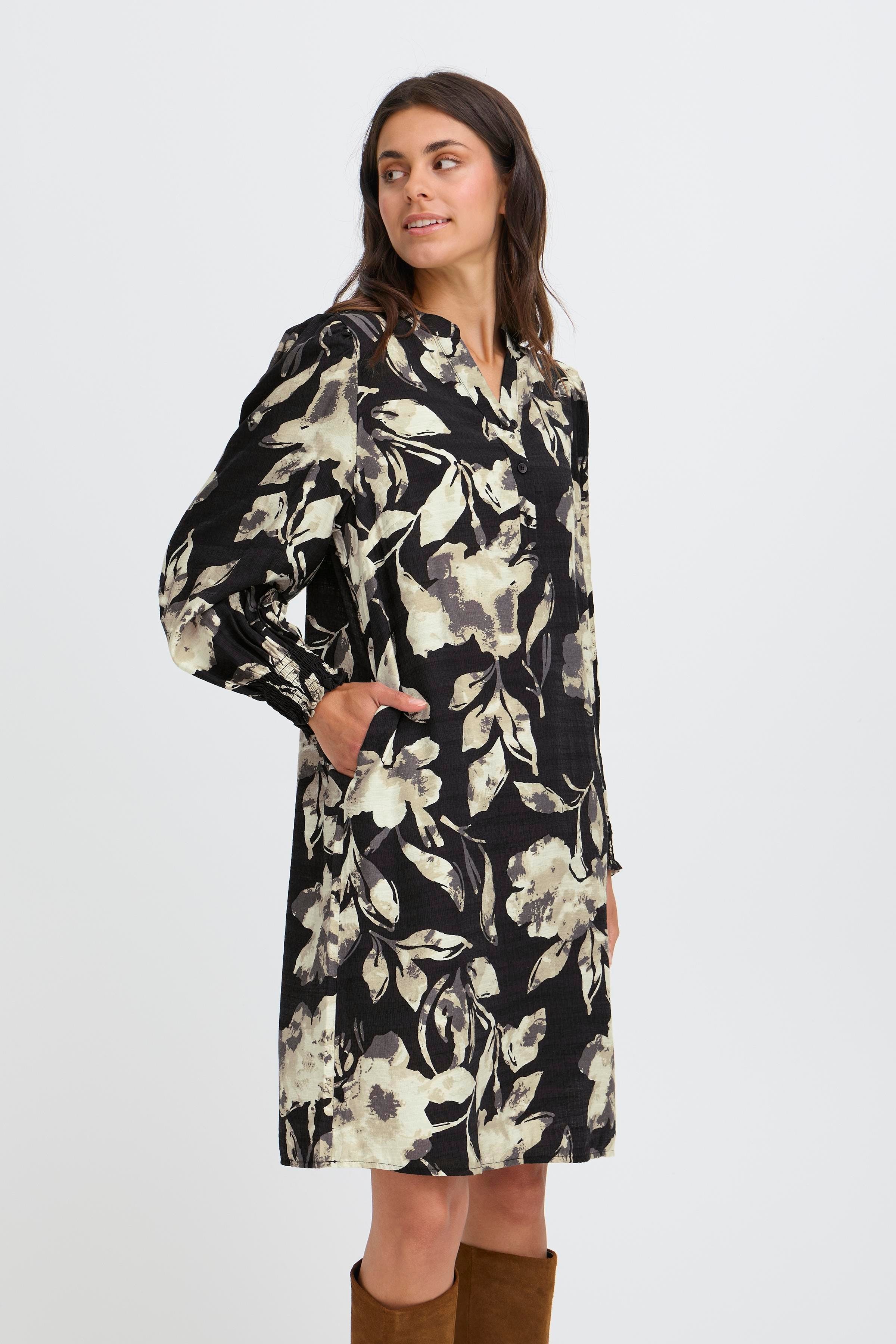 FRARIANA Klänning LOOKBOOK FRONT 20616227-900001437