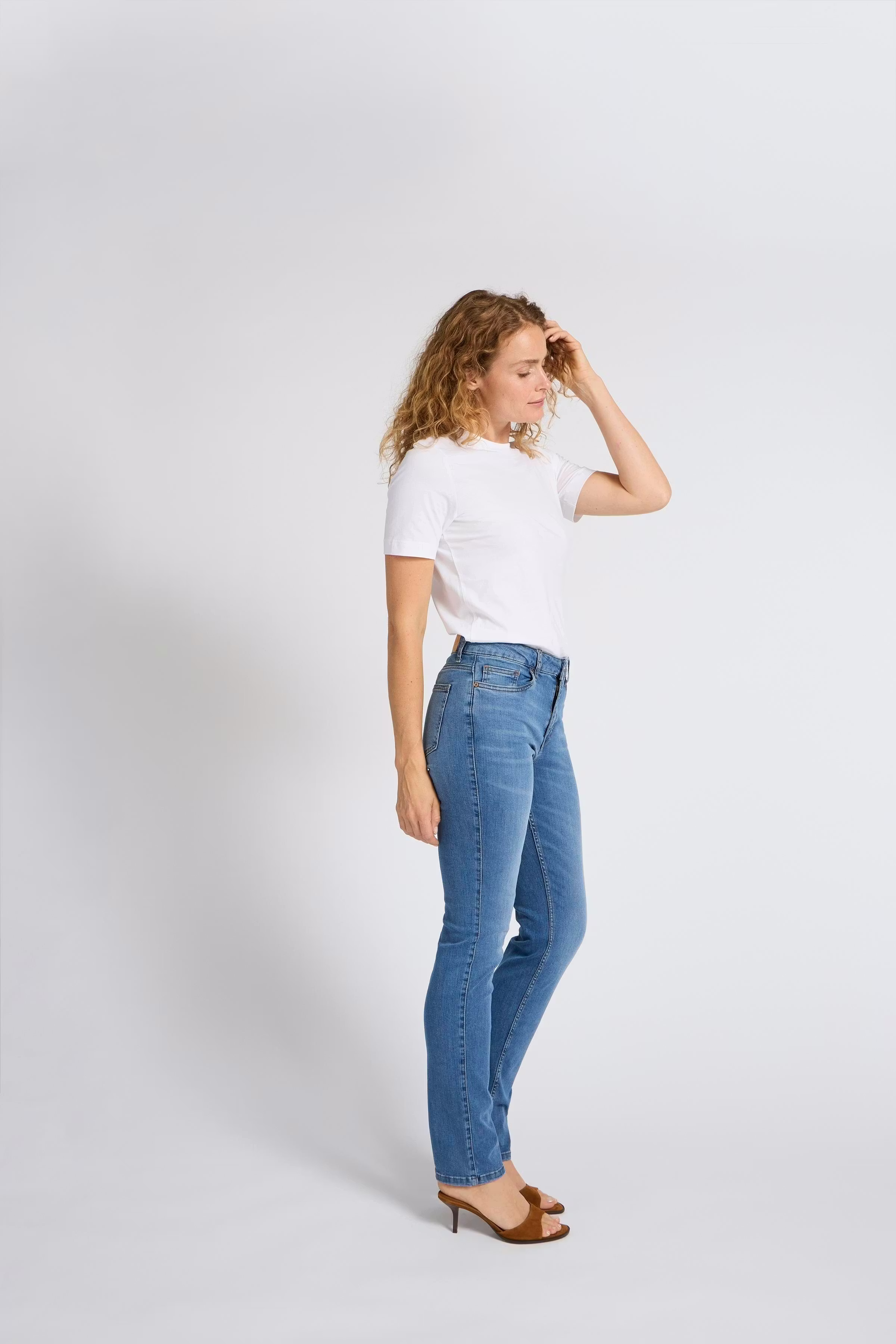 PZEMMA HW Jeans Medium Straight Leg LOCATION NONE 50206336-200005