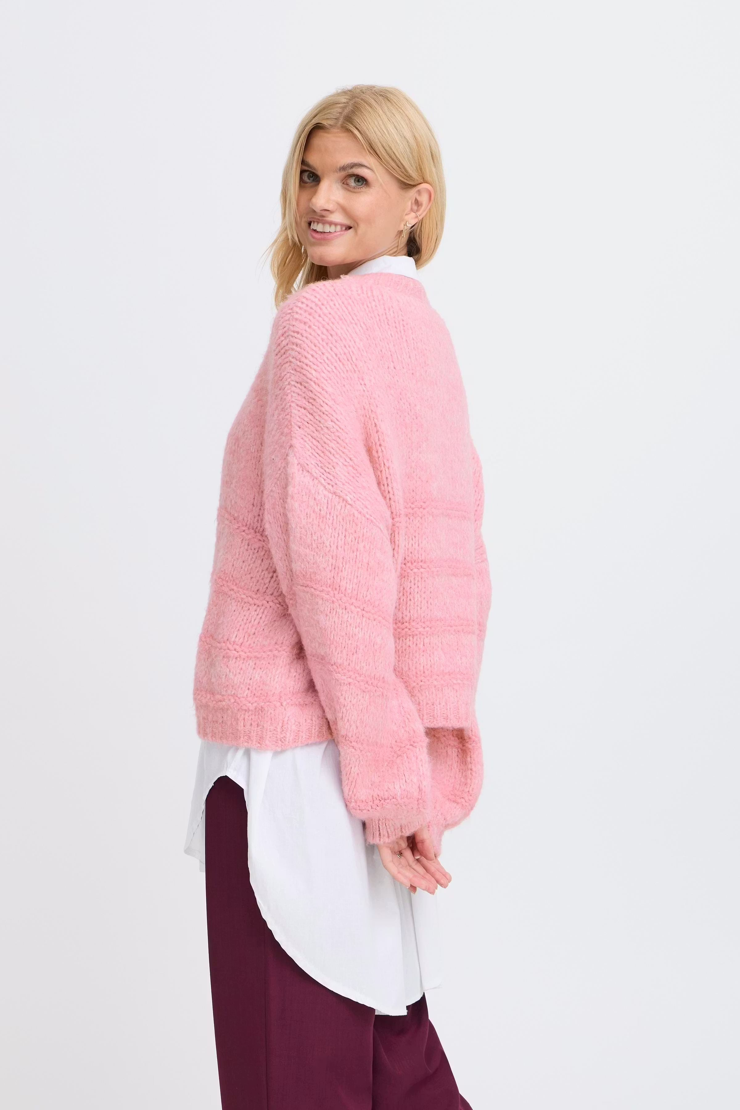 SBGULMINA Pullover LOOKBOOK BACK 22100870-171512