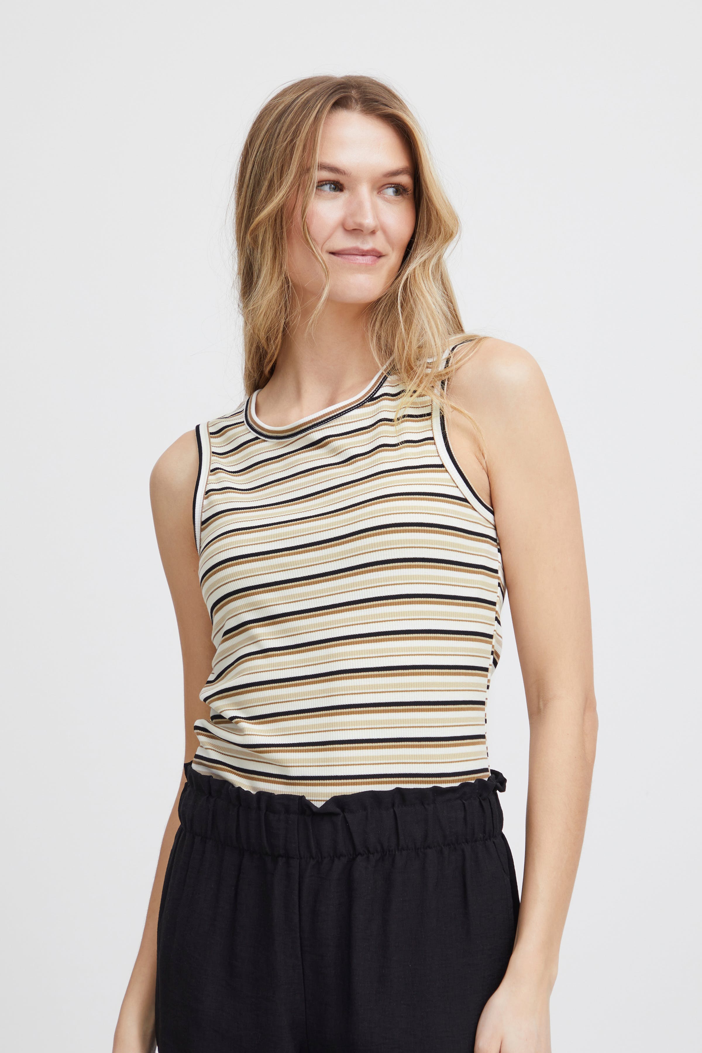 FRSANI Top LOOKBOOK FRONT 20613986-200115