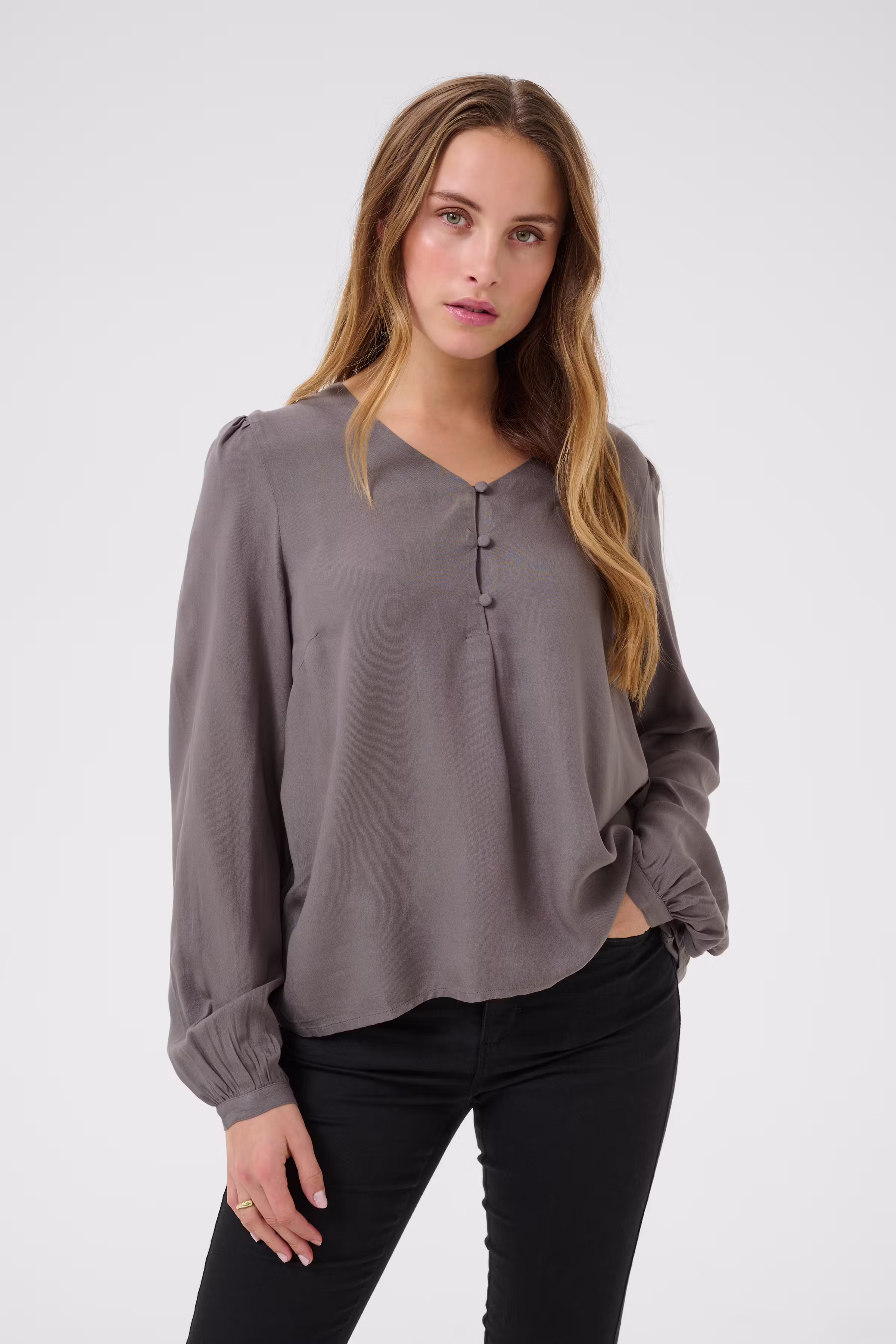 BPlouize Blouse LOOKBOOK FRONT 10590897-180000B
