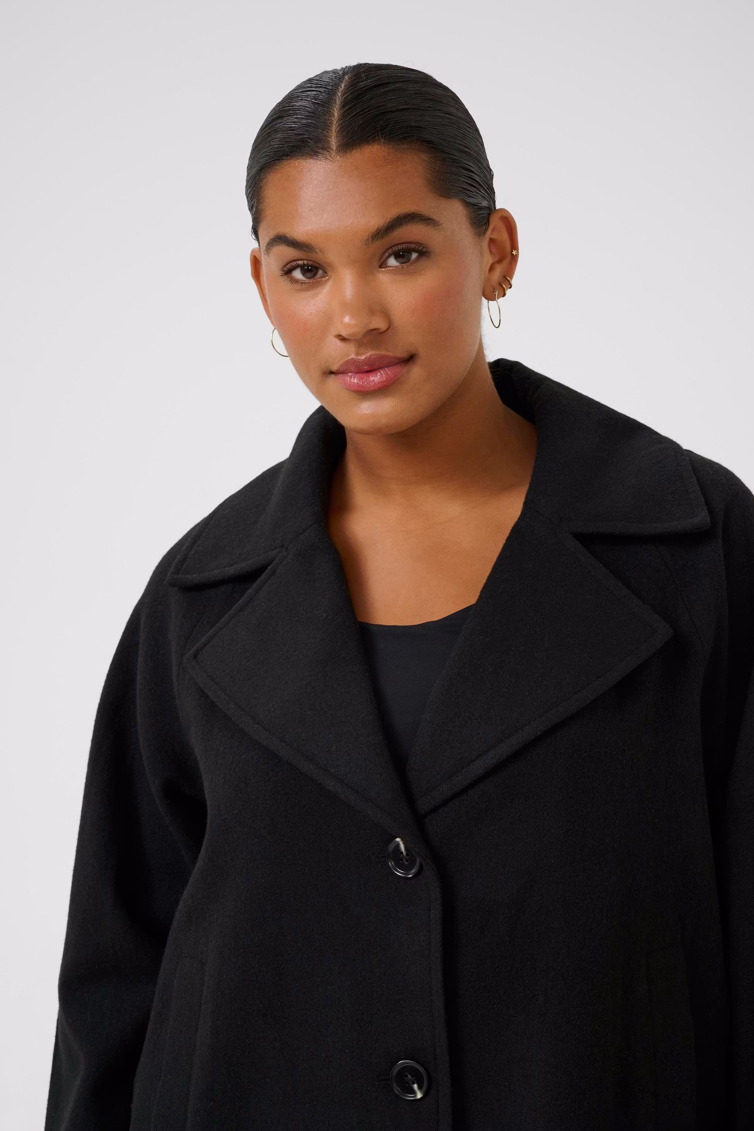 KCnanny Kurzer Mantel LOOKBOOK DETAIL 10583877-100121