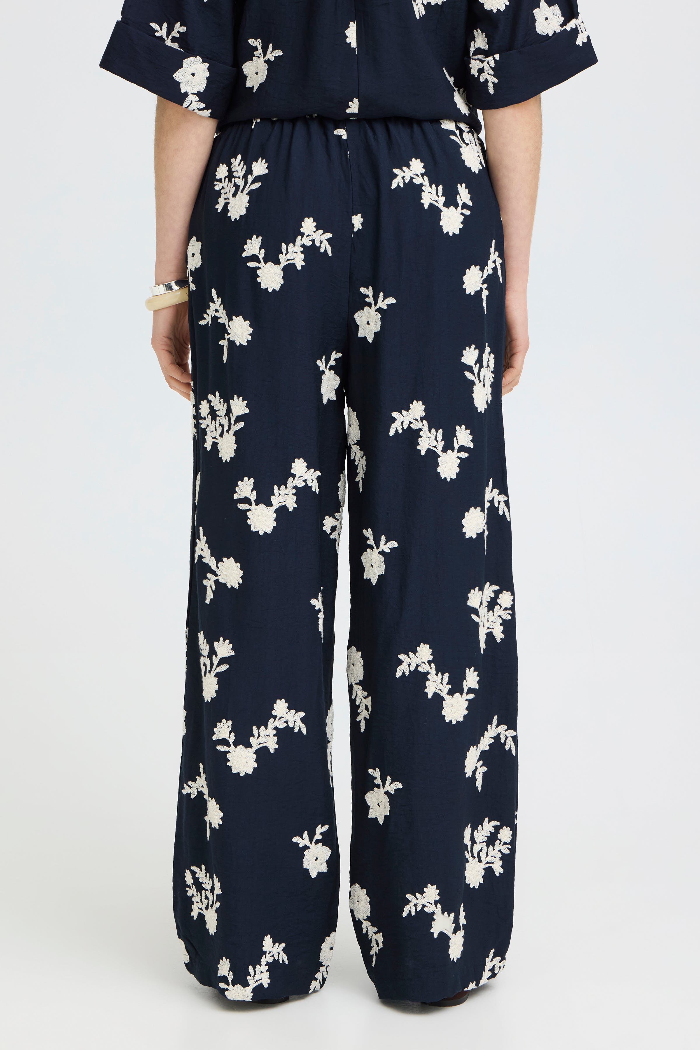 FRJOFINA Hose LOOKBOOK BACK 20618618-900014430