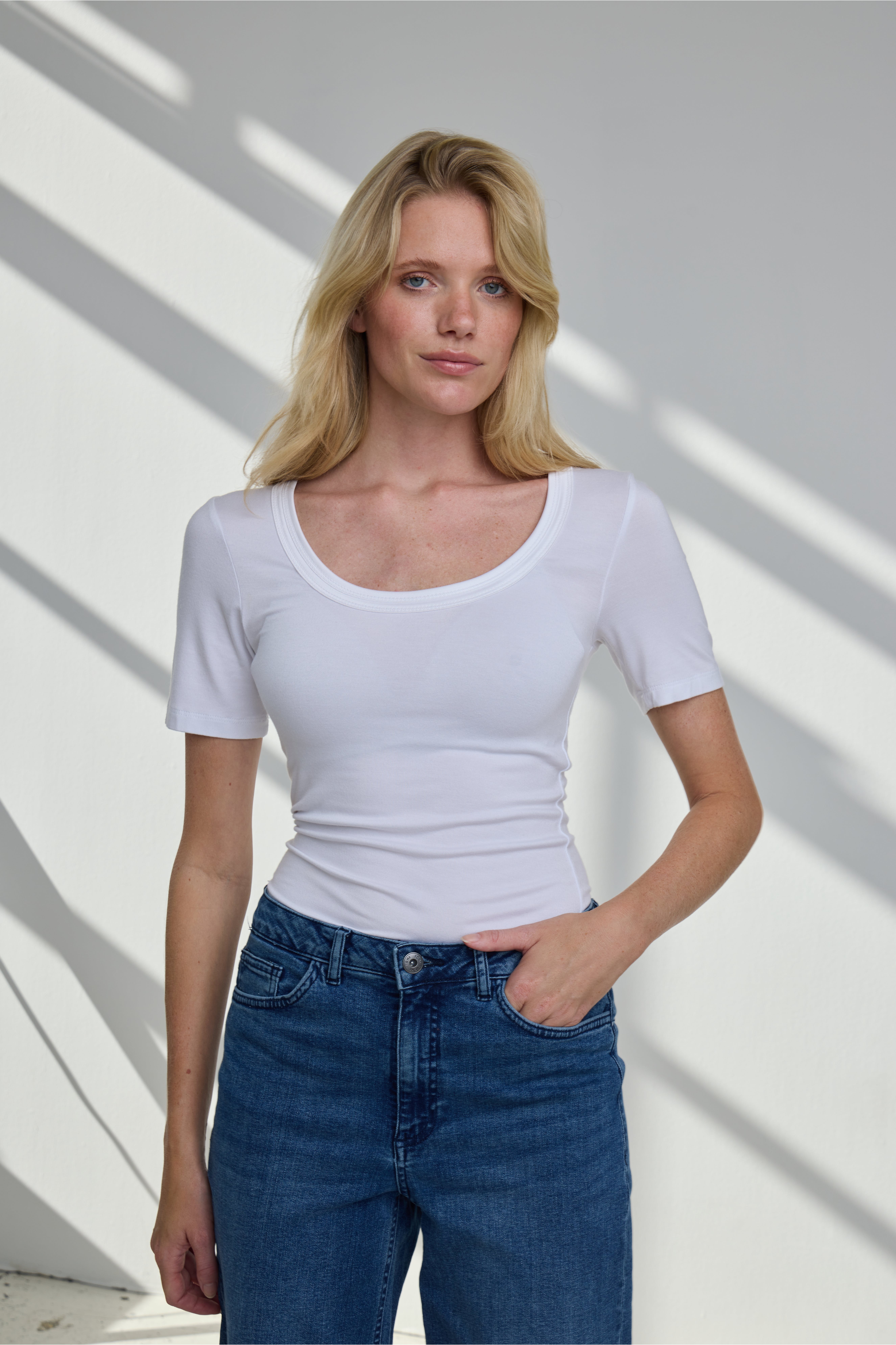 IHZOLA T-shirt LOCATION NONE 20103264-10100