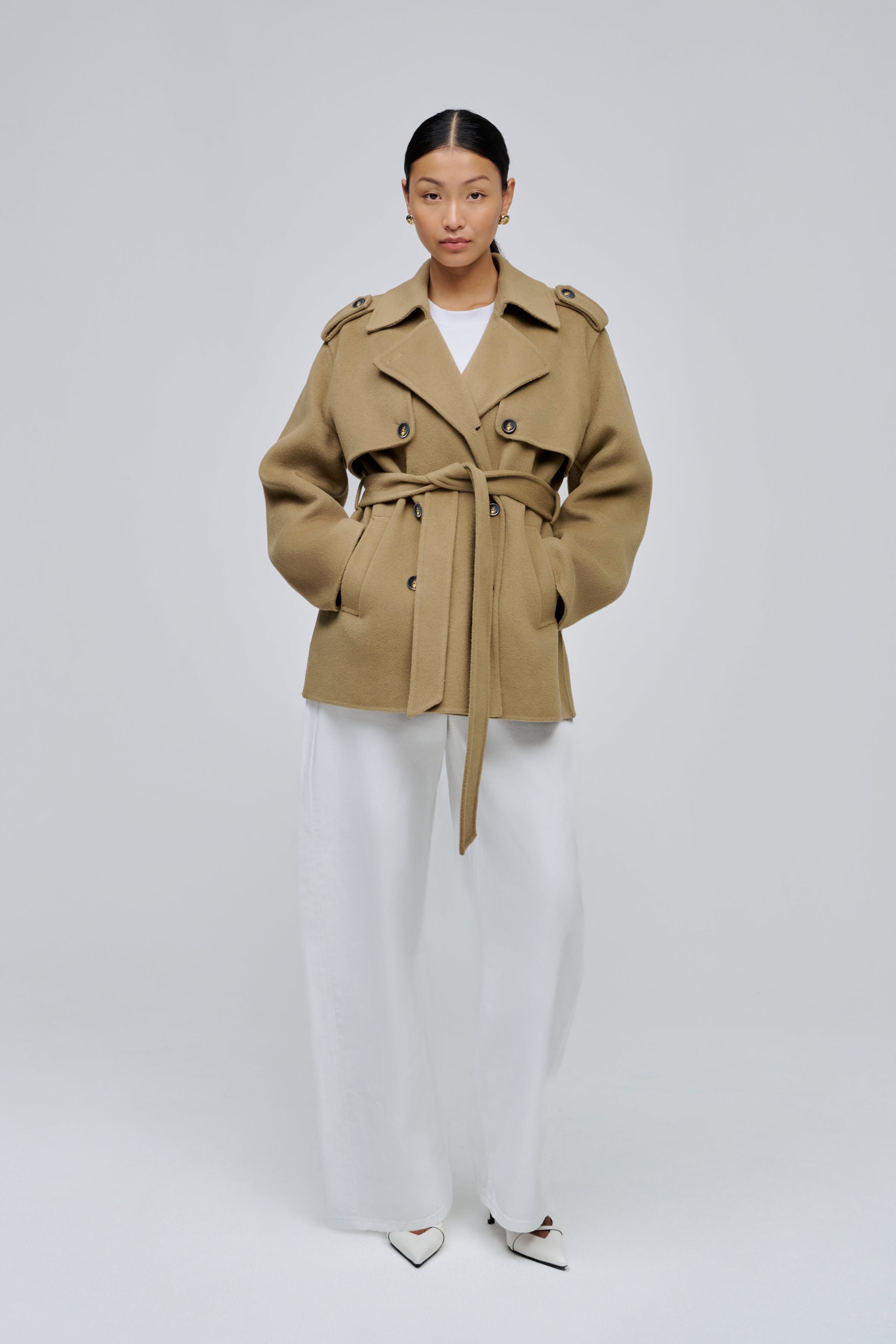 IOJuneMarie Coat LOOKBOOK FRONT 30600103-BE390