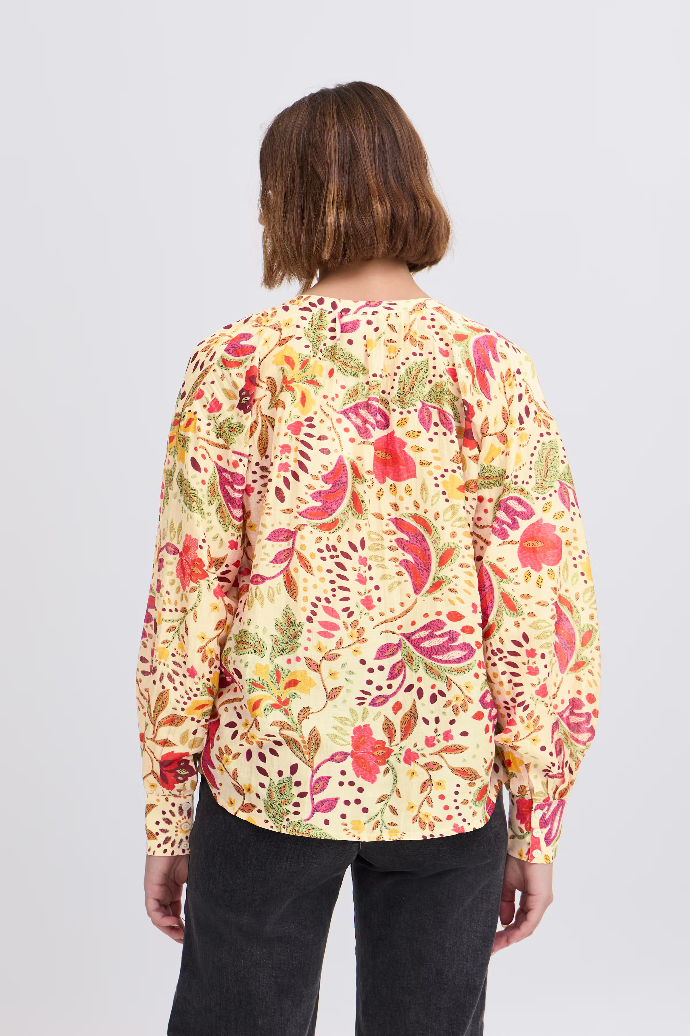 IRTHEA Langærmet skjorte LOOKBOOK BACK 20122413-141209