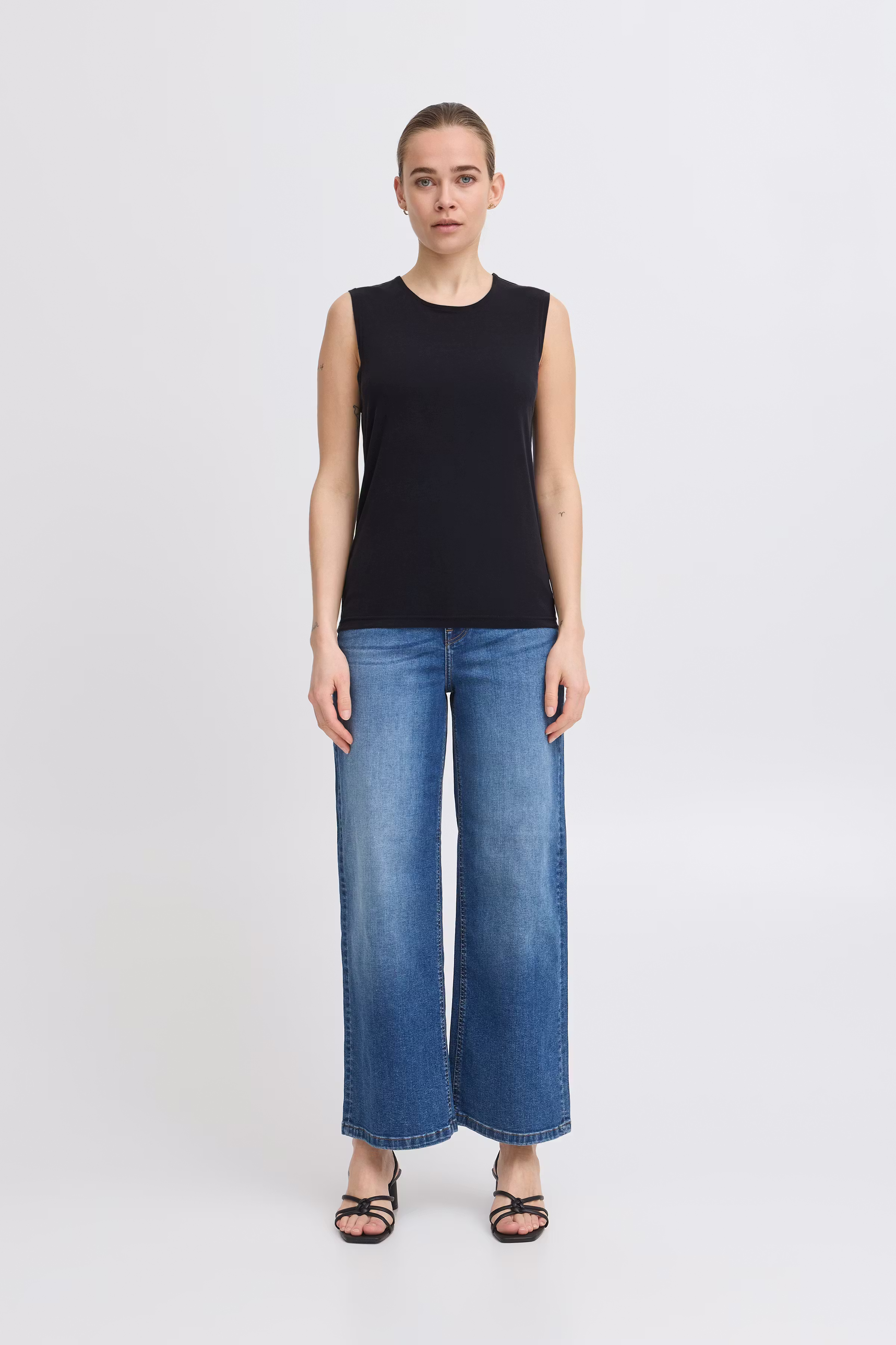 IHOPANNY Ærmeløs bluse LOOKBOOK FRONT 20123033-194008