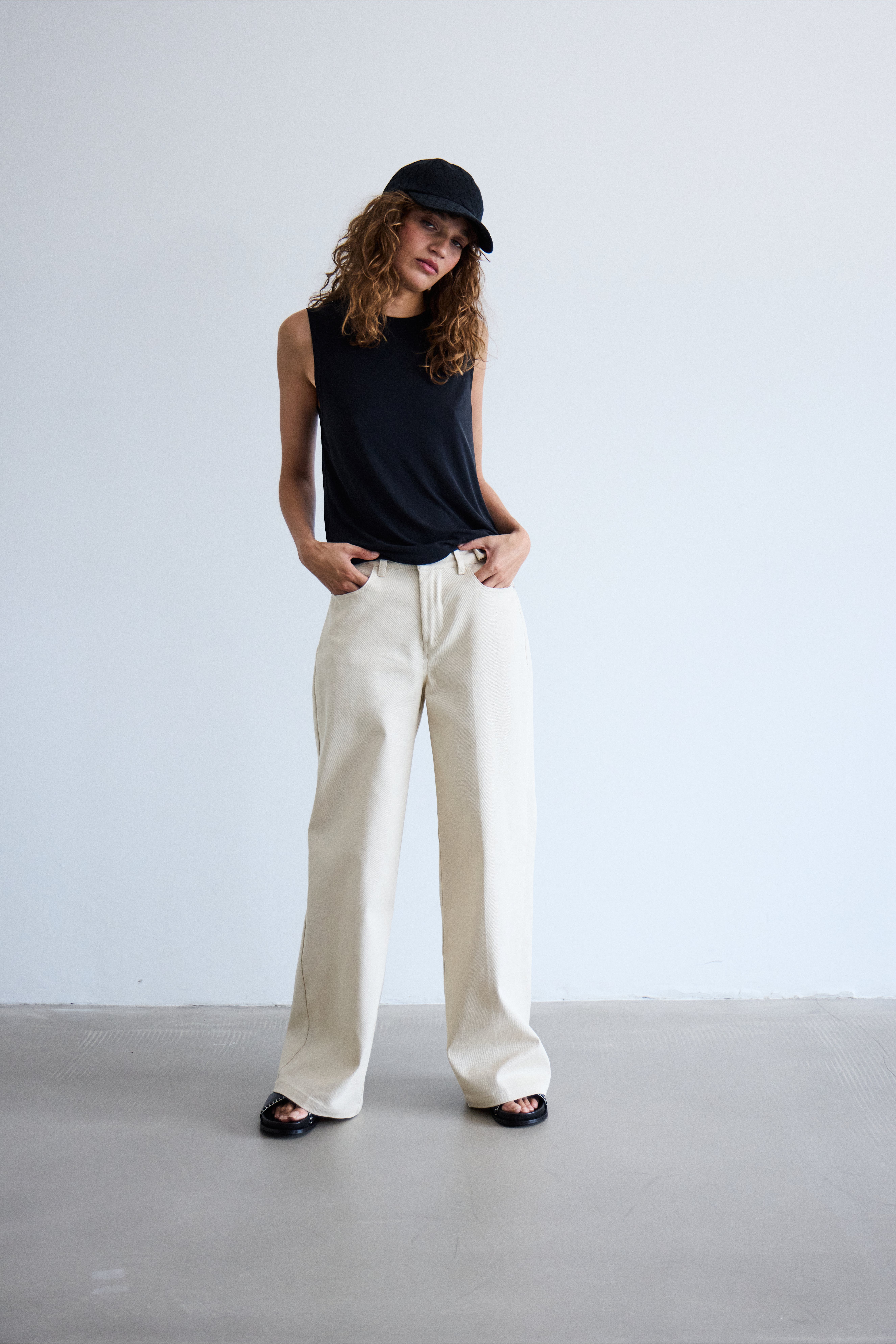 IHCAROLINAS Jeans LOCATION NONE 20122685-130907