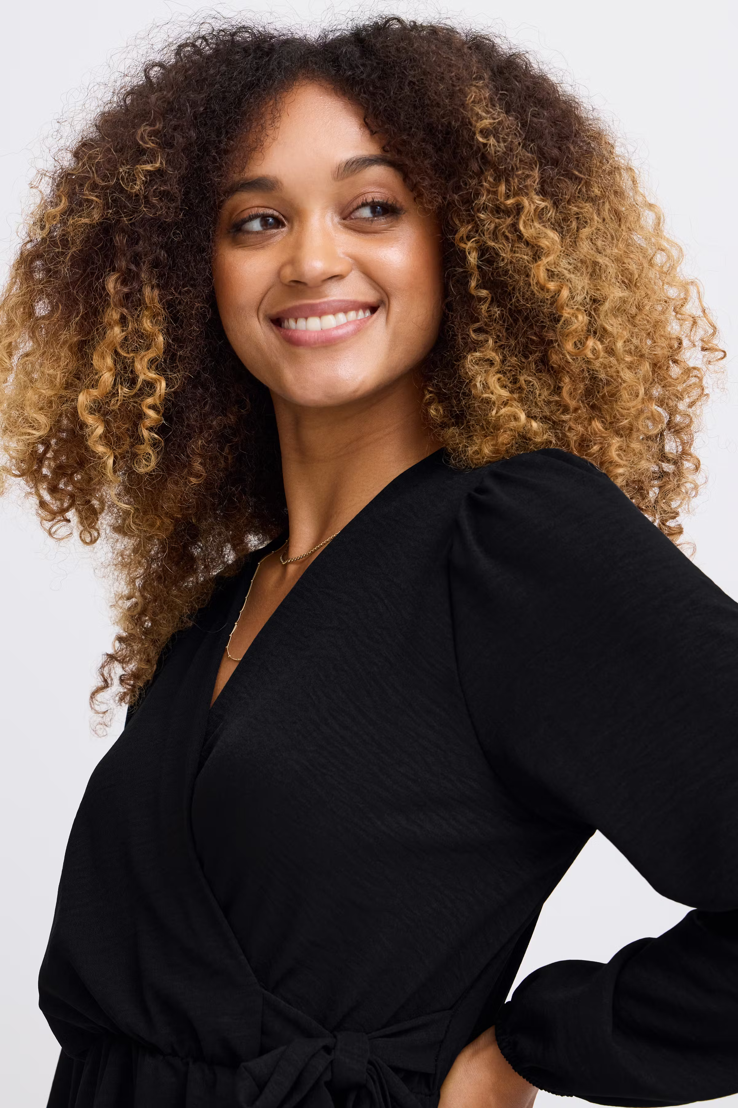 SBBELMO Klänning LOOKBOOK DETAIL 22100815-190303