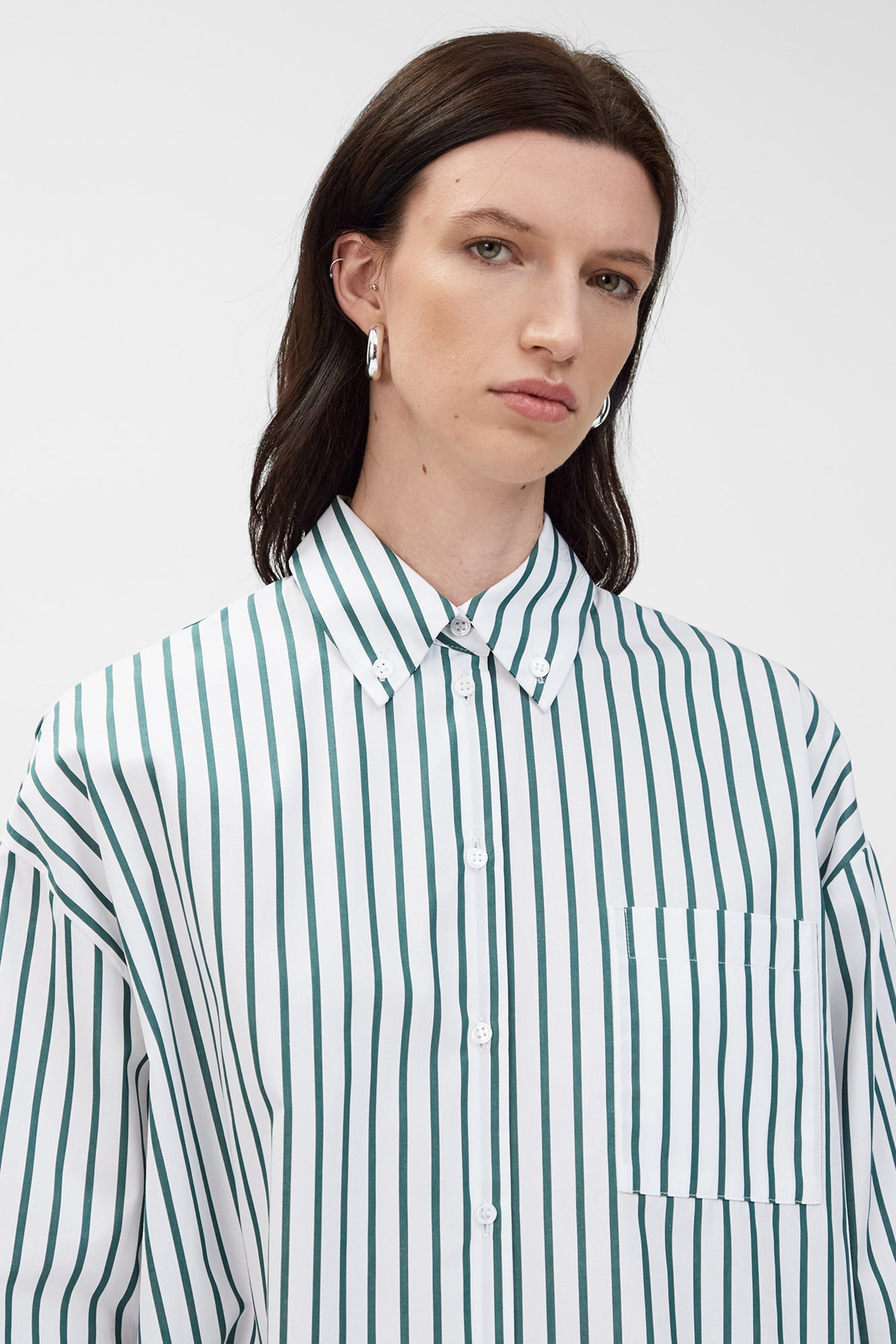 BETHANY Blouse LOOKBOOK FRONT 30600218-MC2100