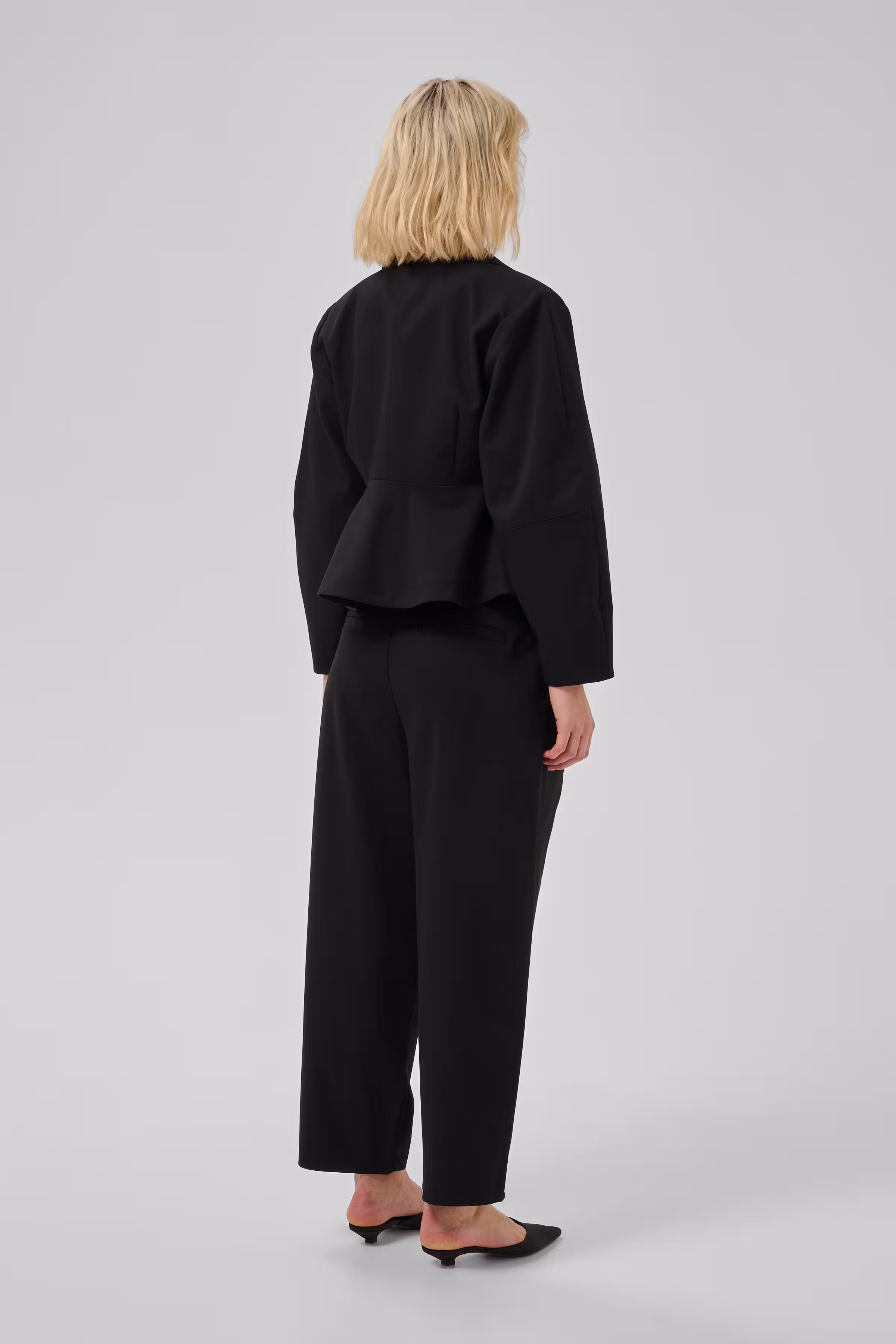 MWEvie Trousers LOOKBOOK BACK 10705723-100031