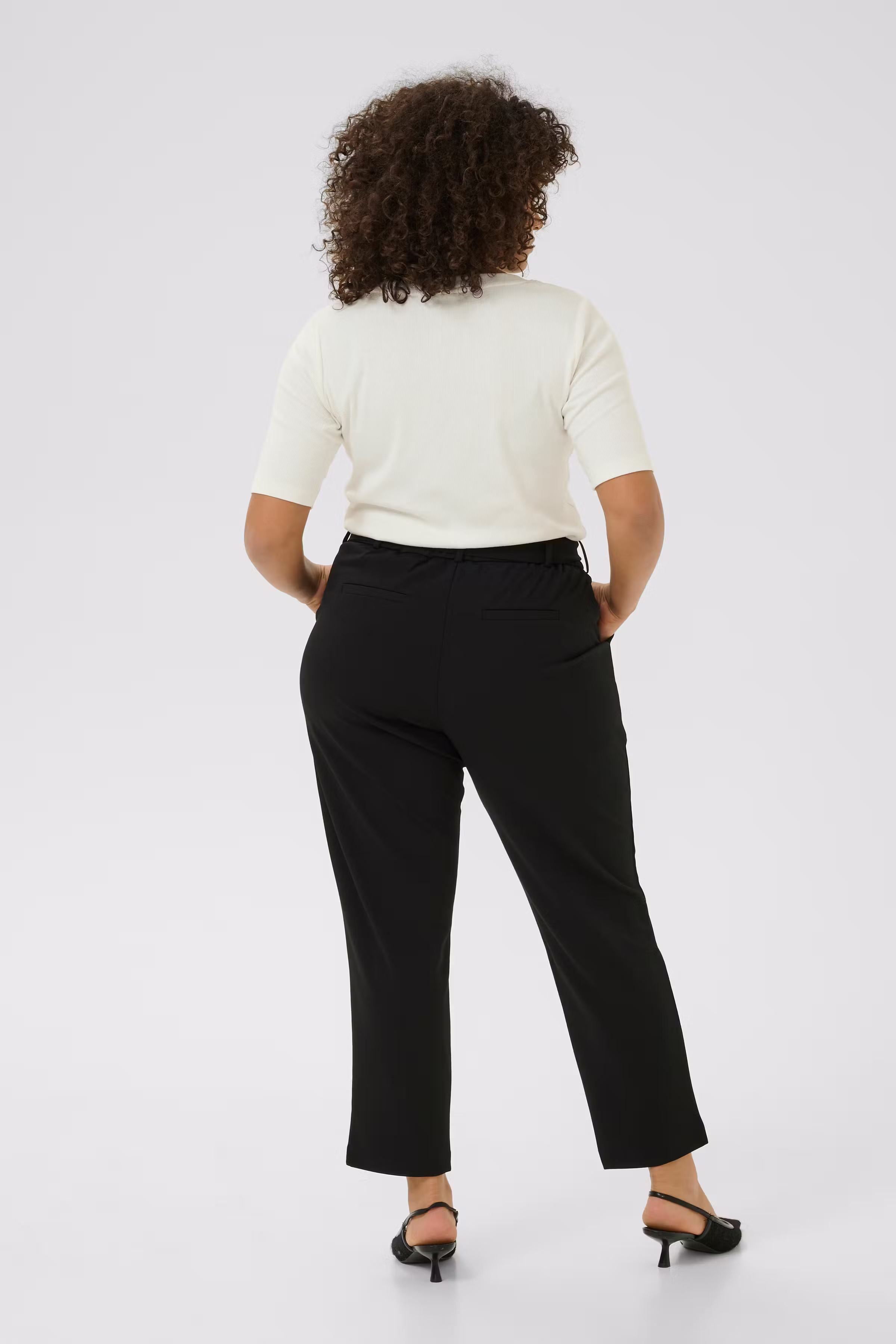 KCathena Hose LOOKBOOK BACK 10583371-100121