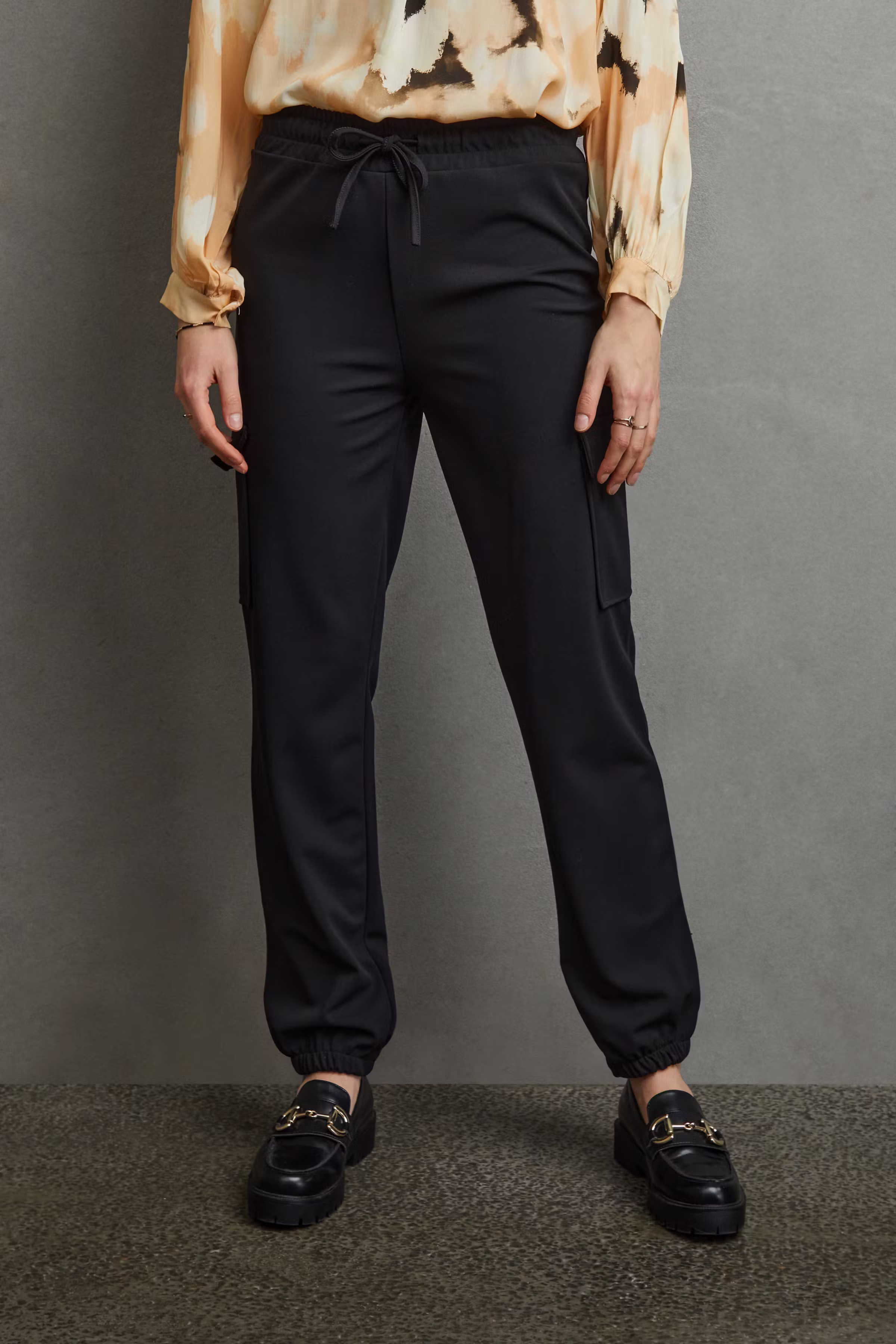 SBSCUB Hose LOOKBOOK FRONT 22100044-10001