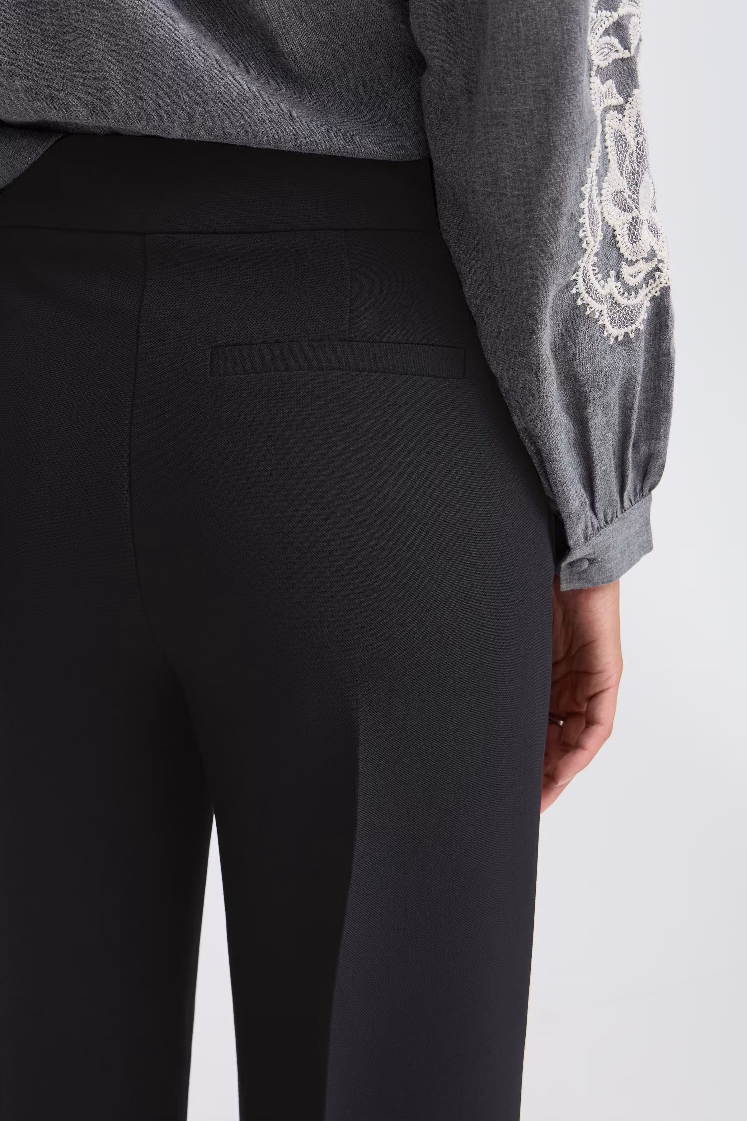 BYDENOA Byxor LOOKBOOK DETAIL 20819331-194008
