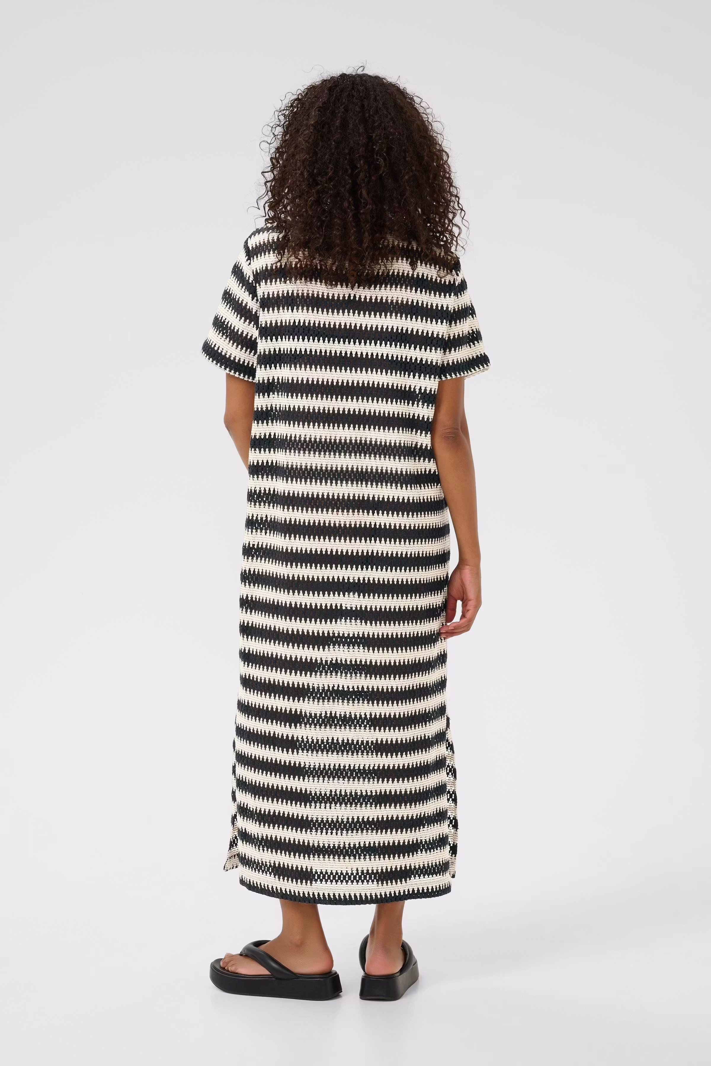 KAmolin Dress LOOKBOOK BACK 10509917-107418