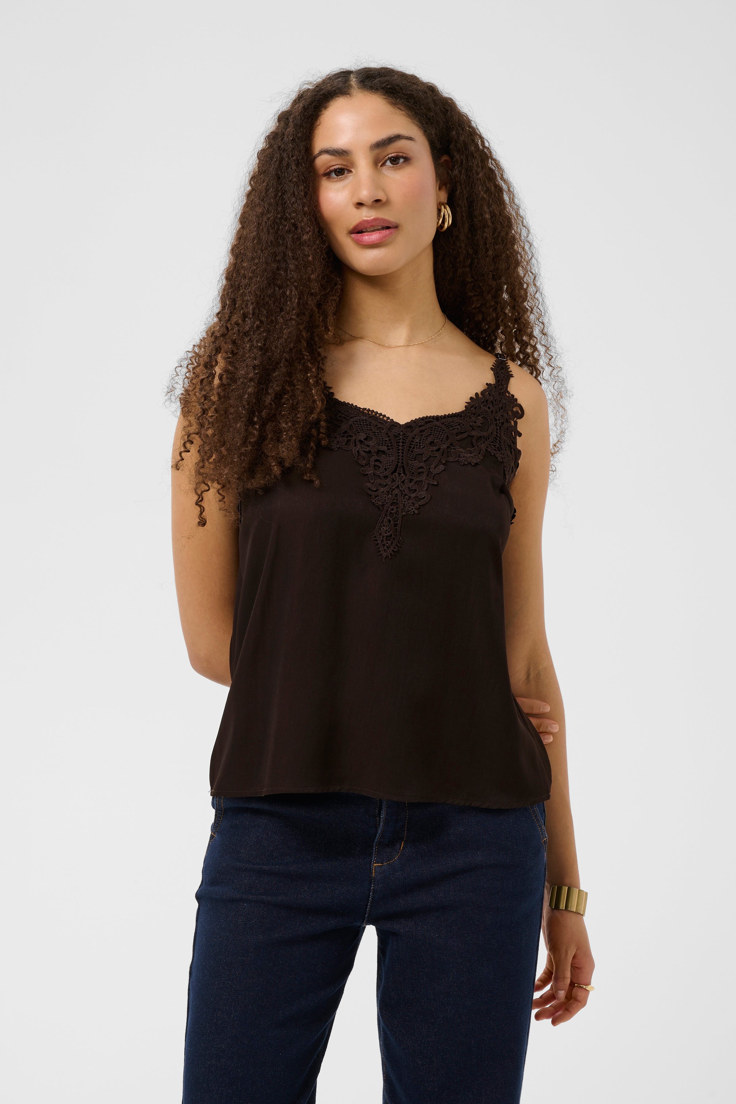 CRAnna Top LOOKBOOK FRONT 10611224-191016