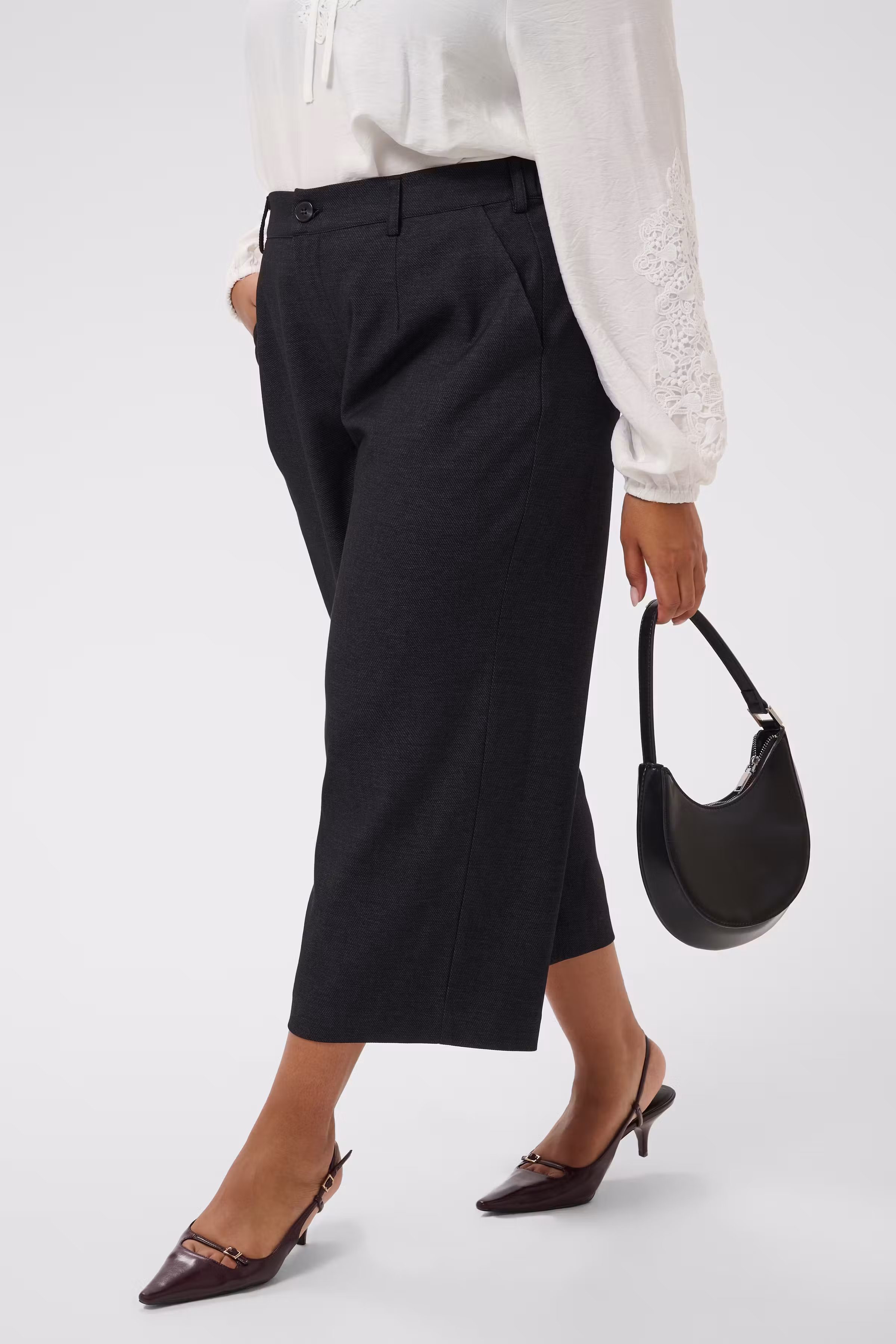 KCabby Hose LOOKBOOK FRONT 10584434-100125